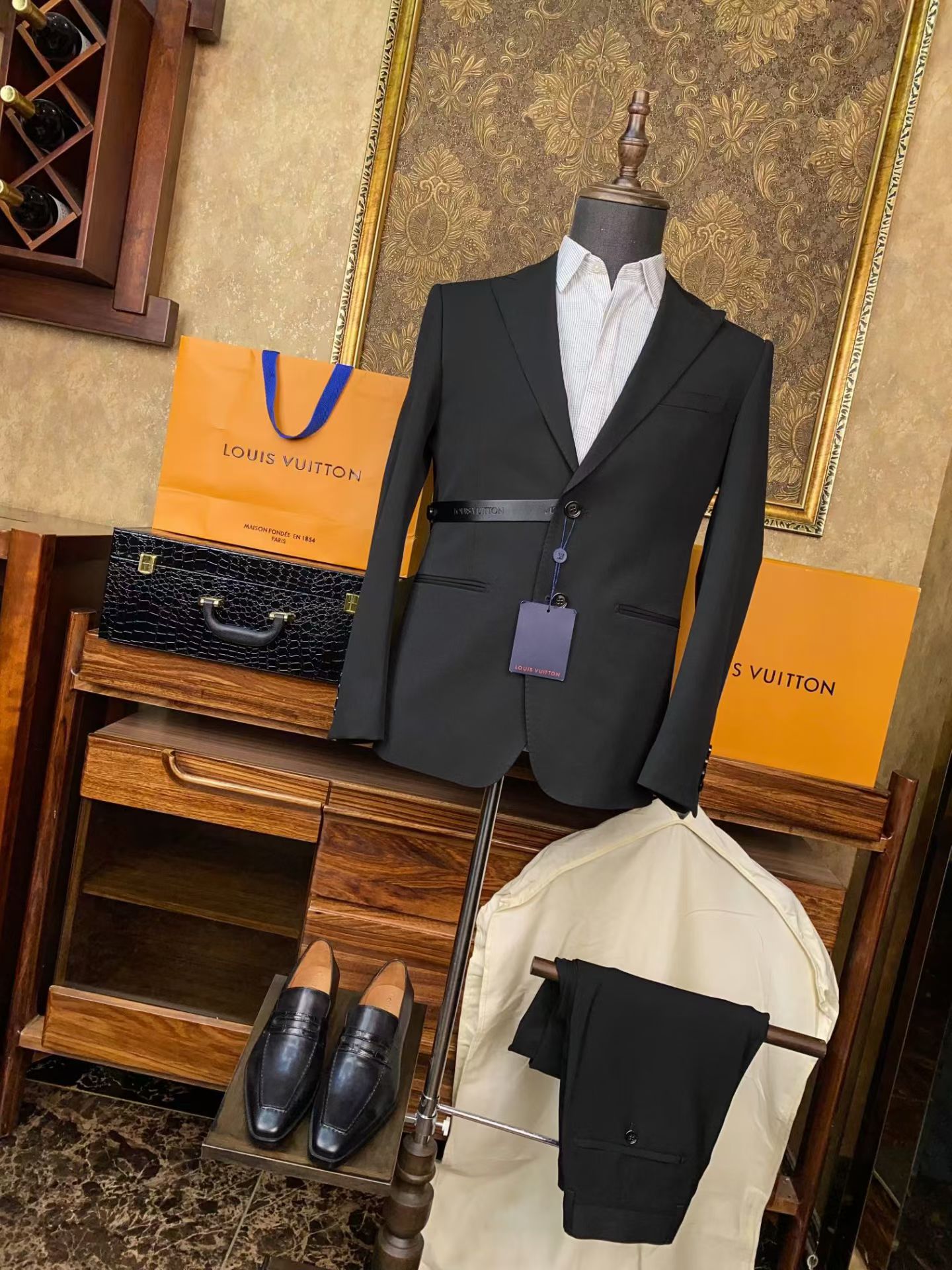 suit
