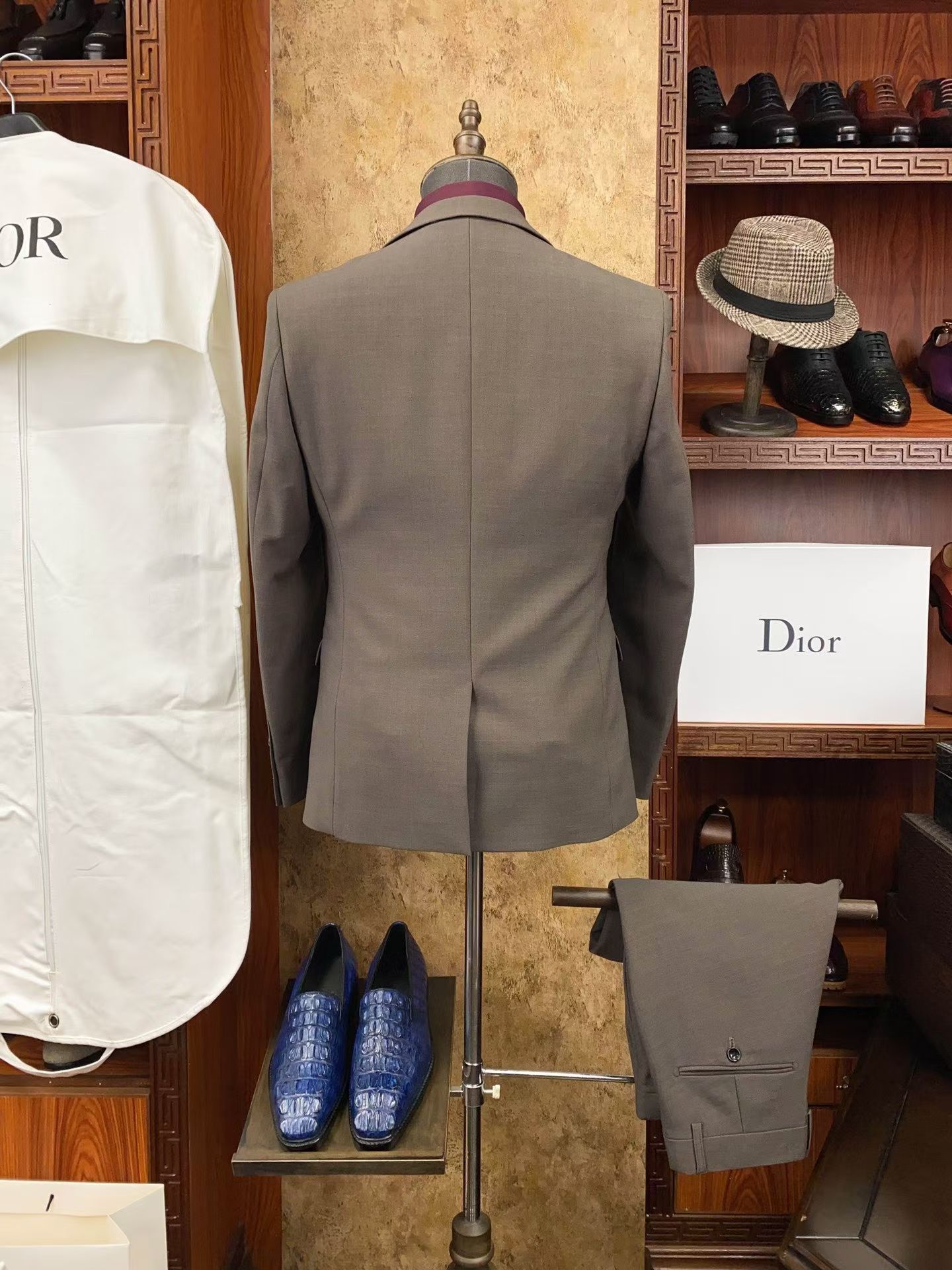 suit