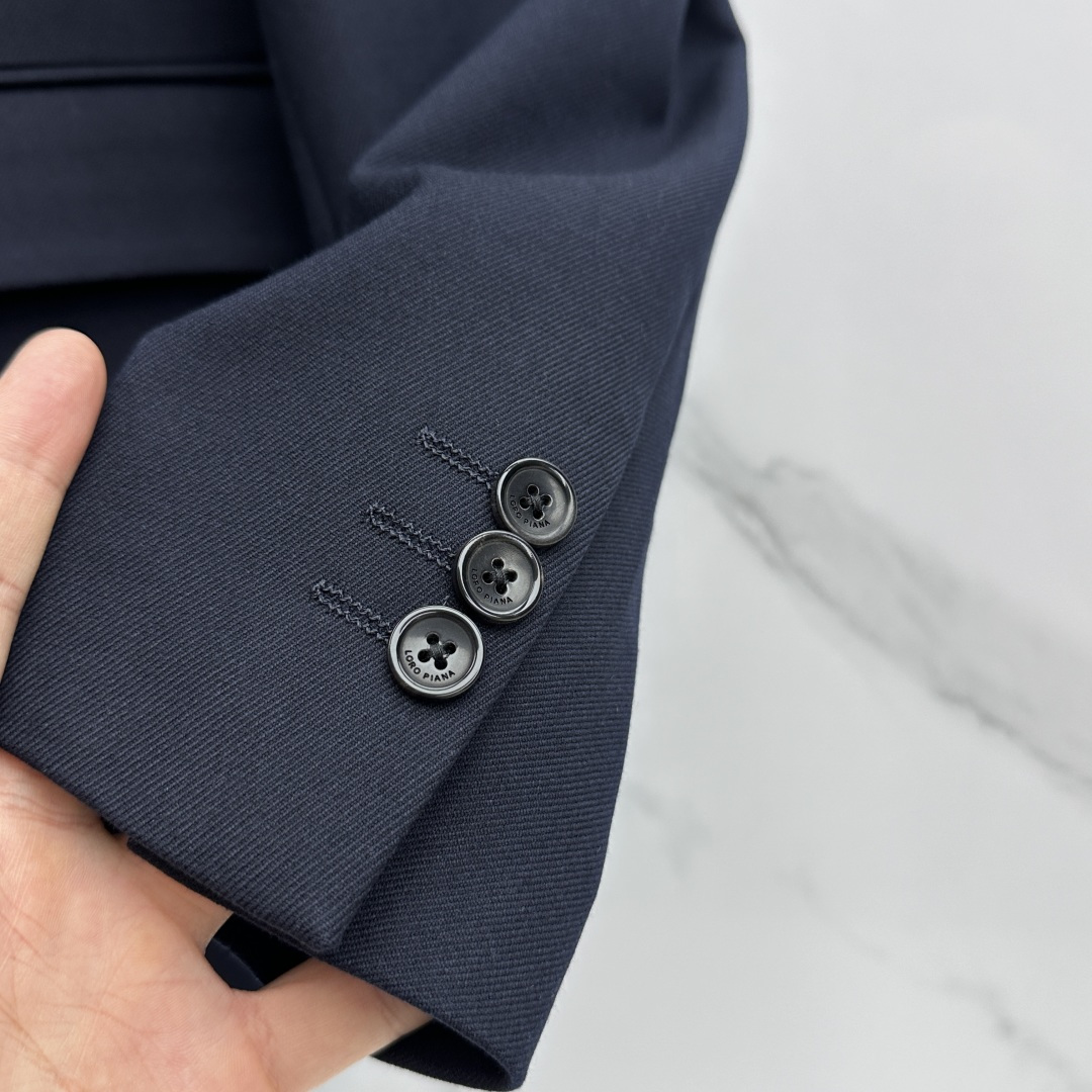suit