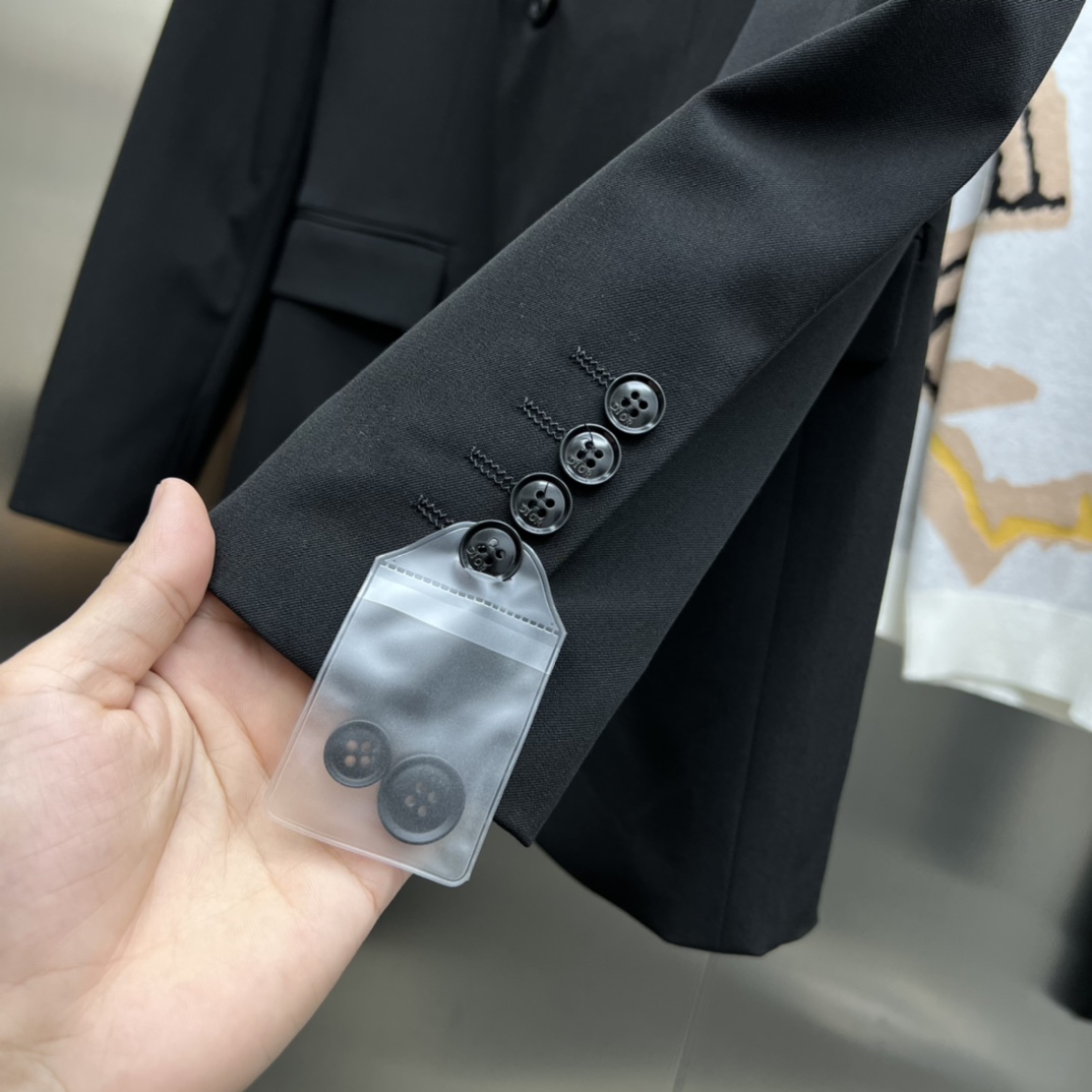 suit