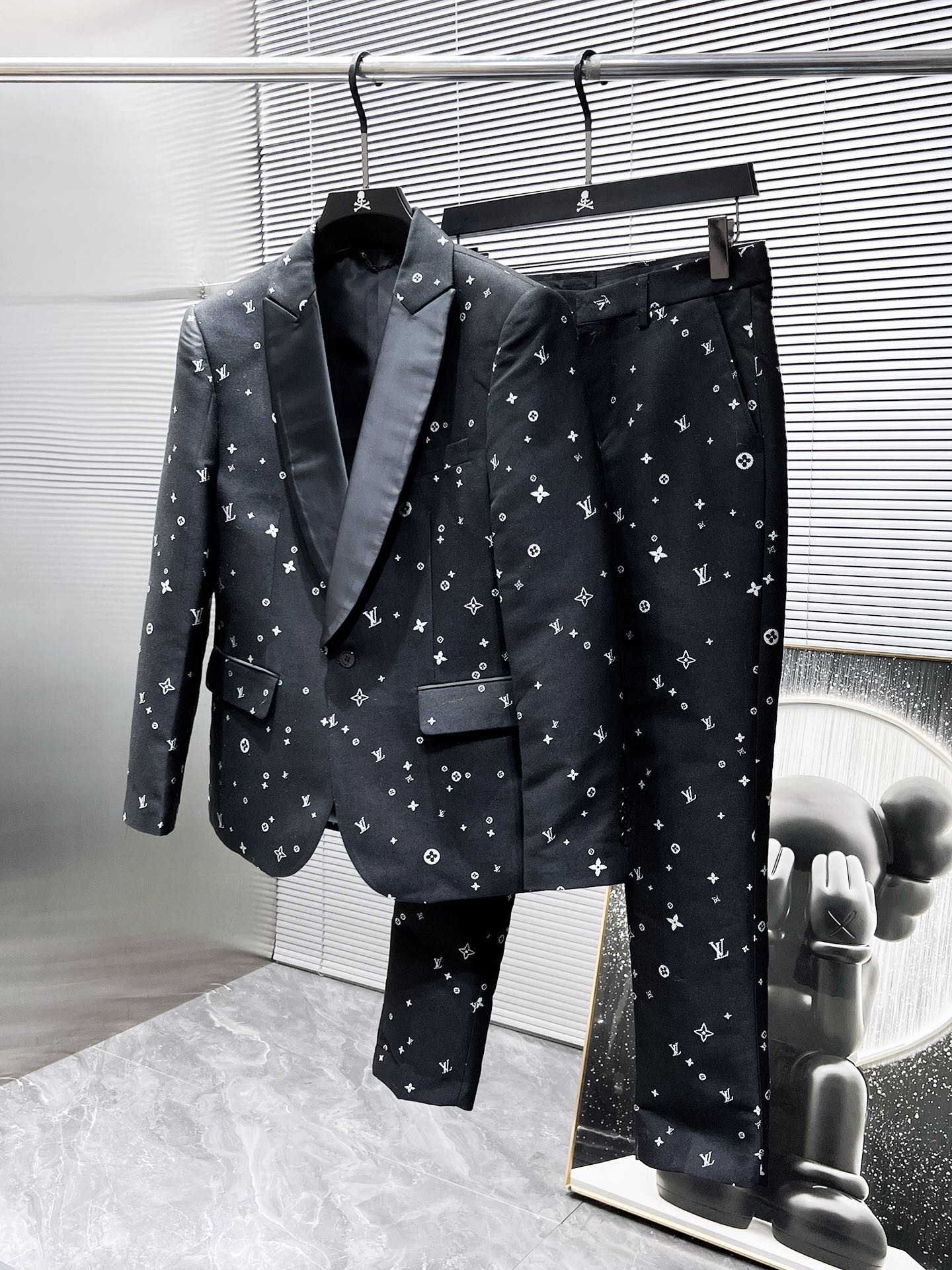 suit