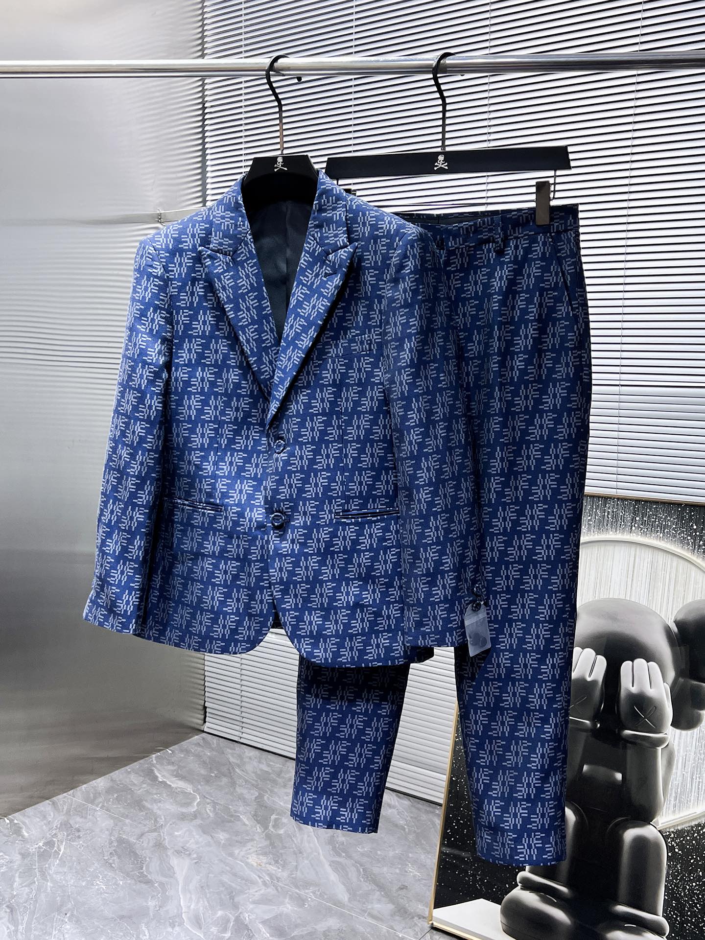 suit