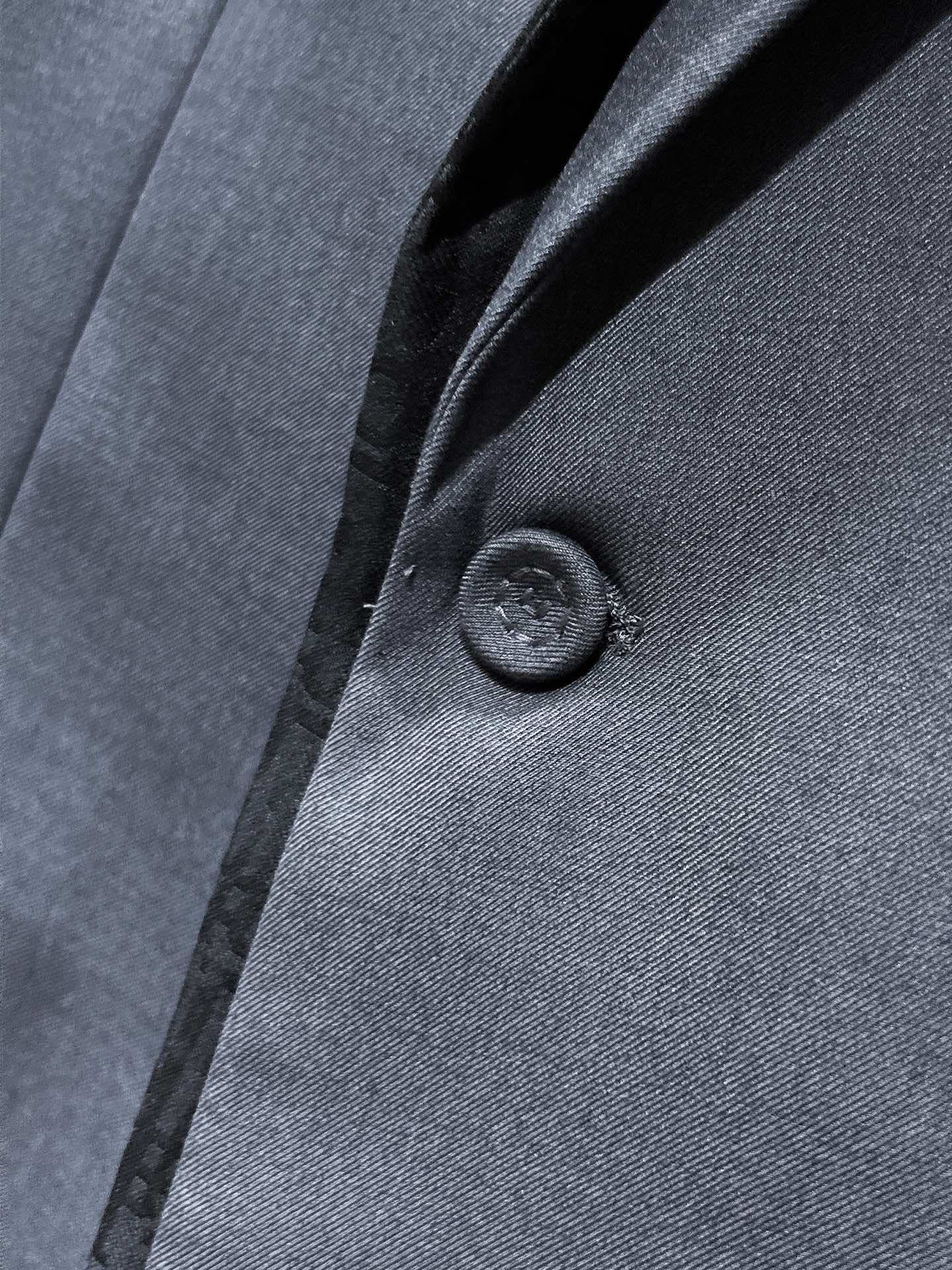 suit