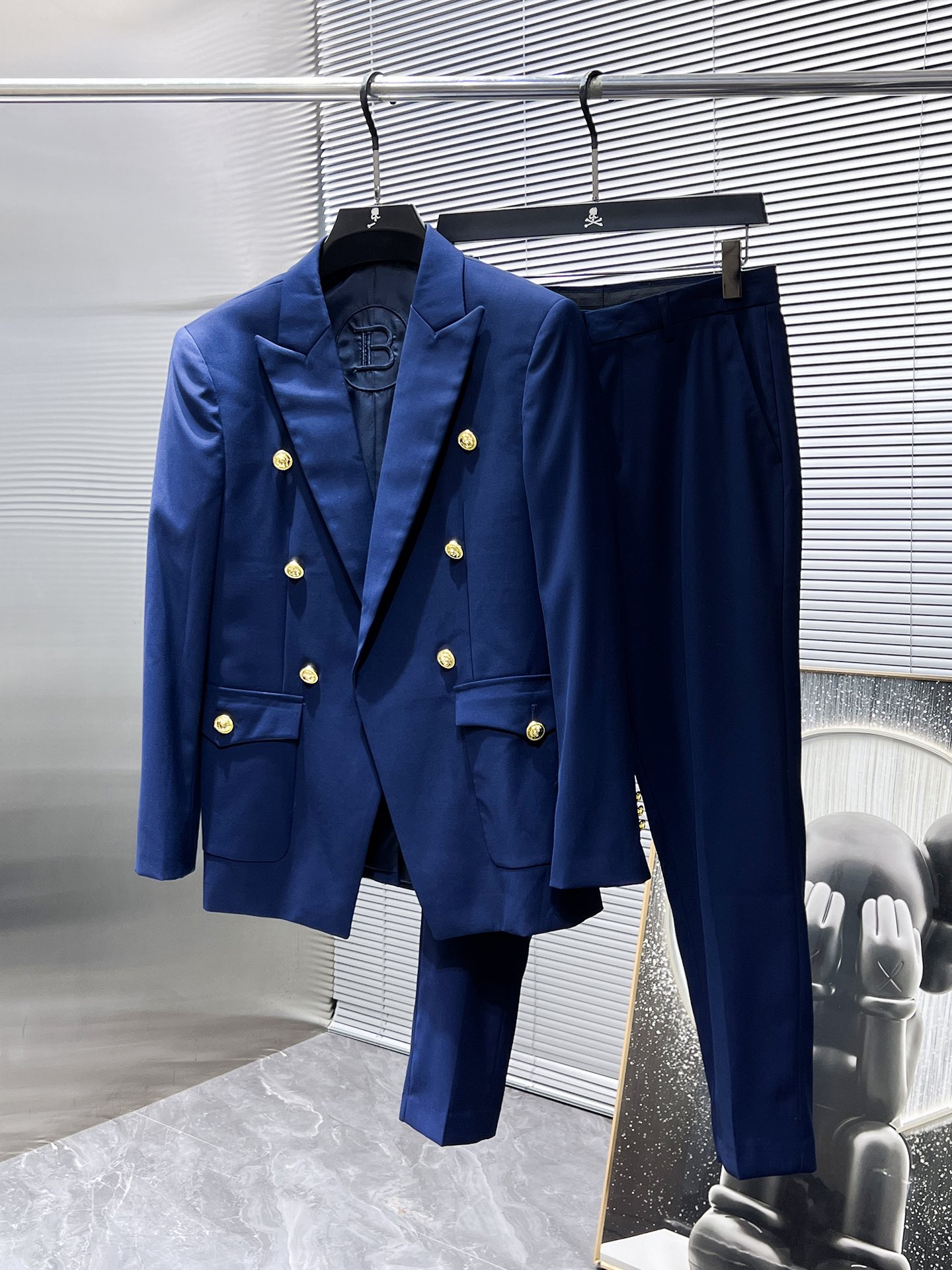 suit