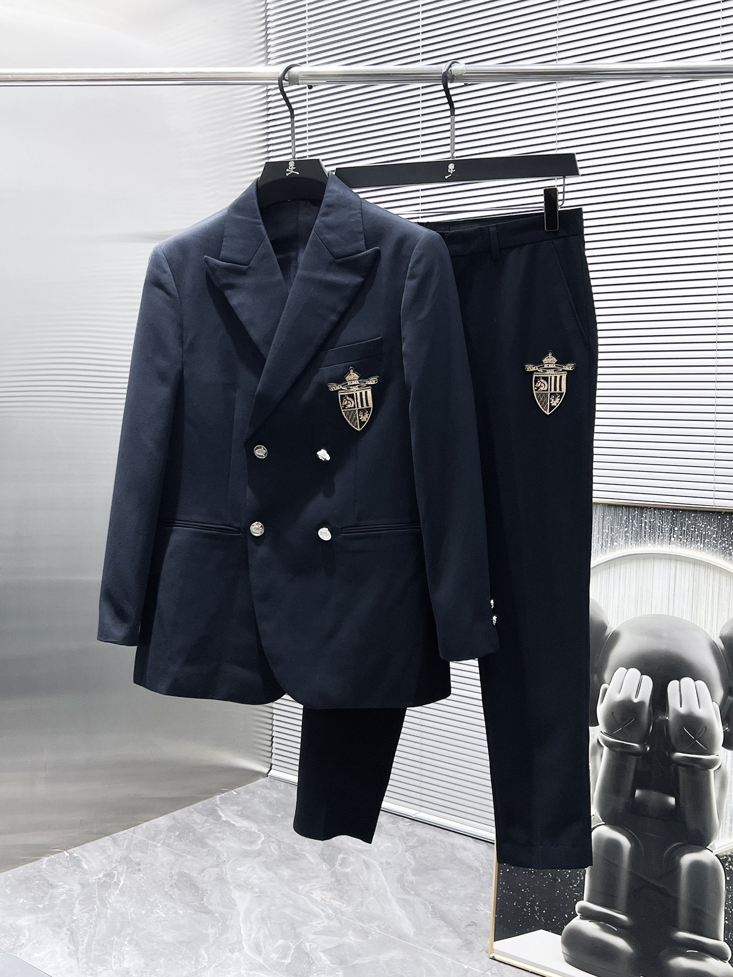suit