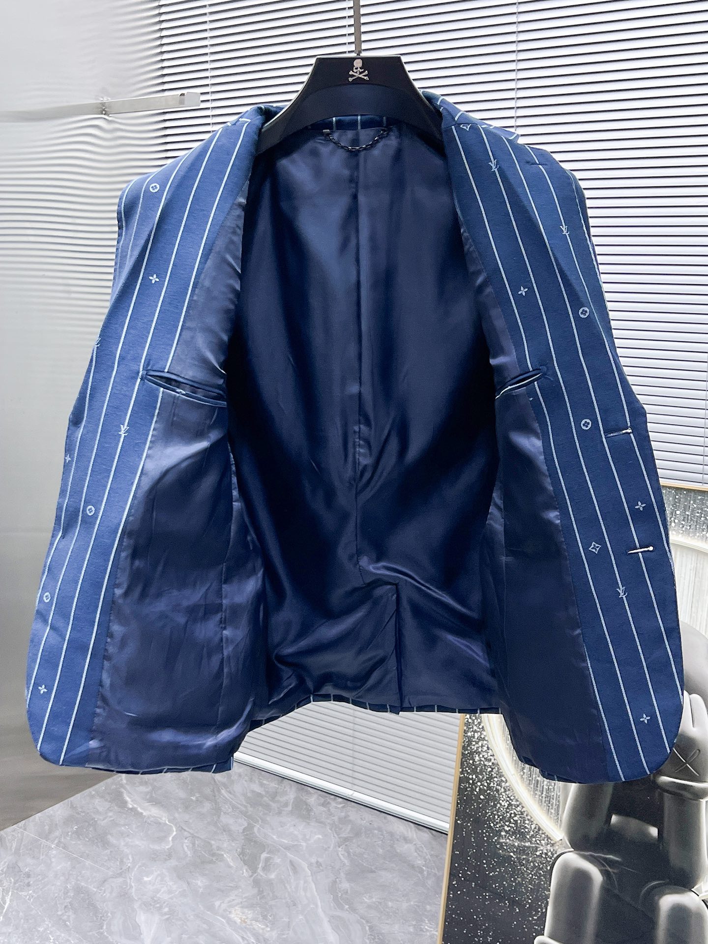 suit