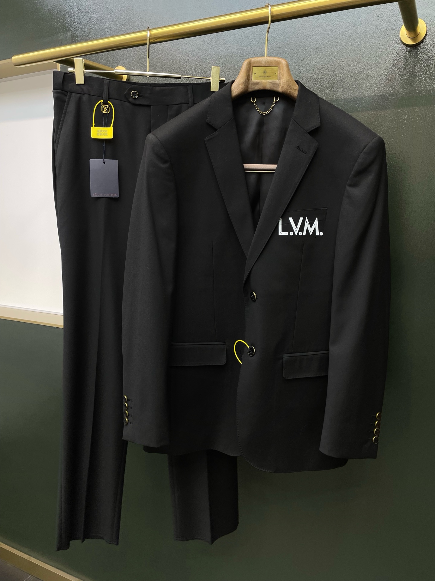 suit