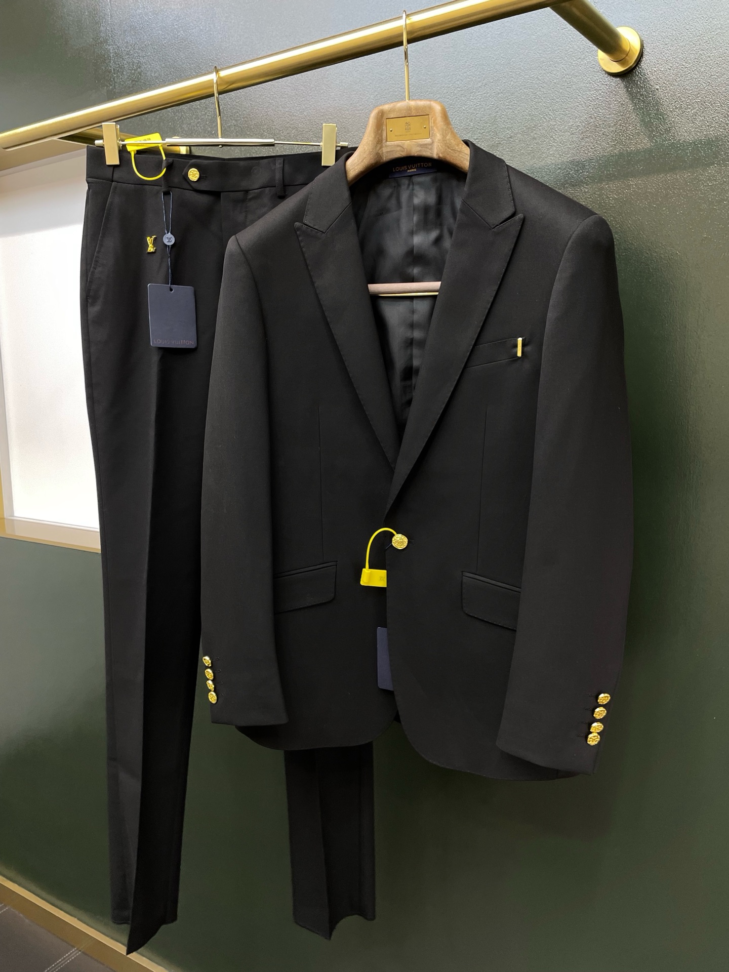 suit