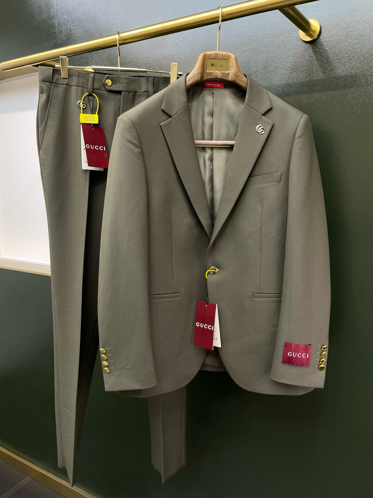 suit
