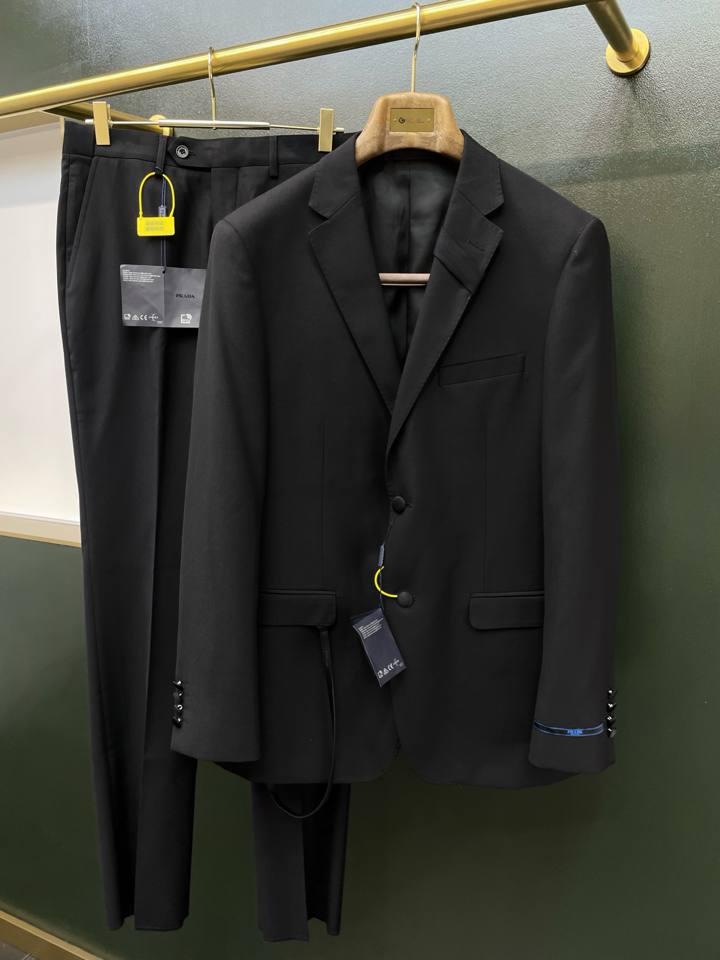 suit