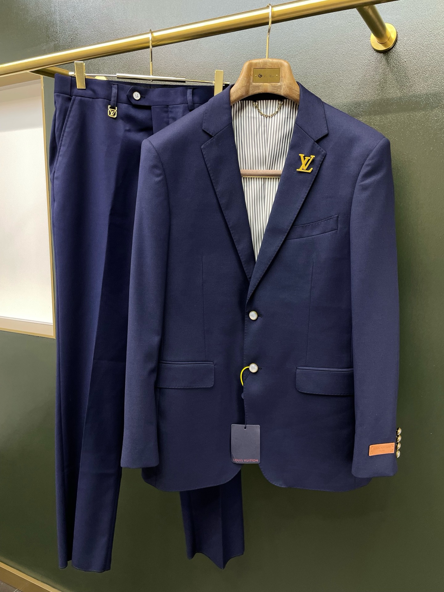 suit
