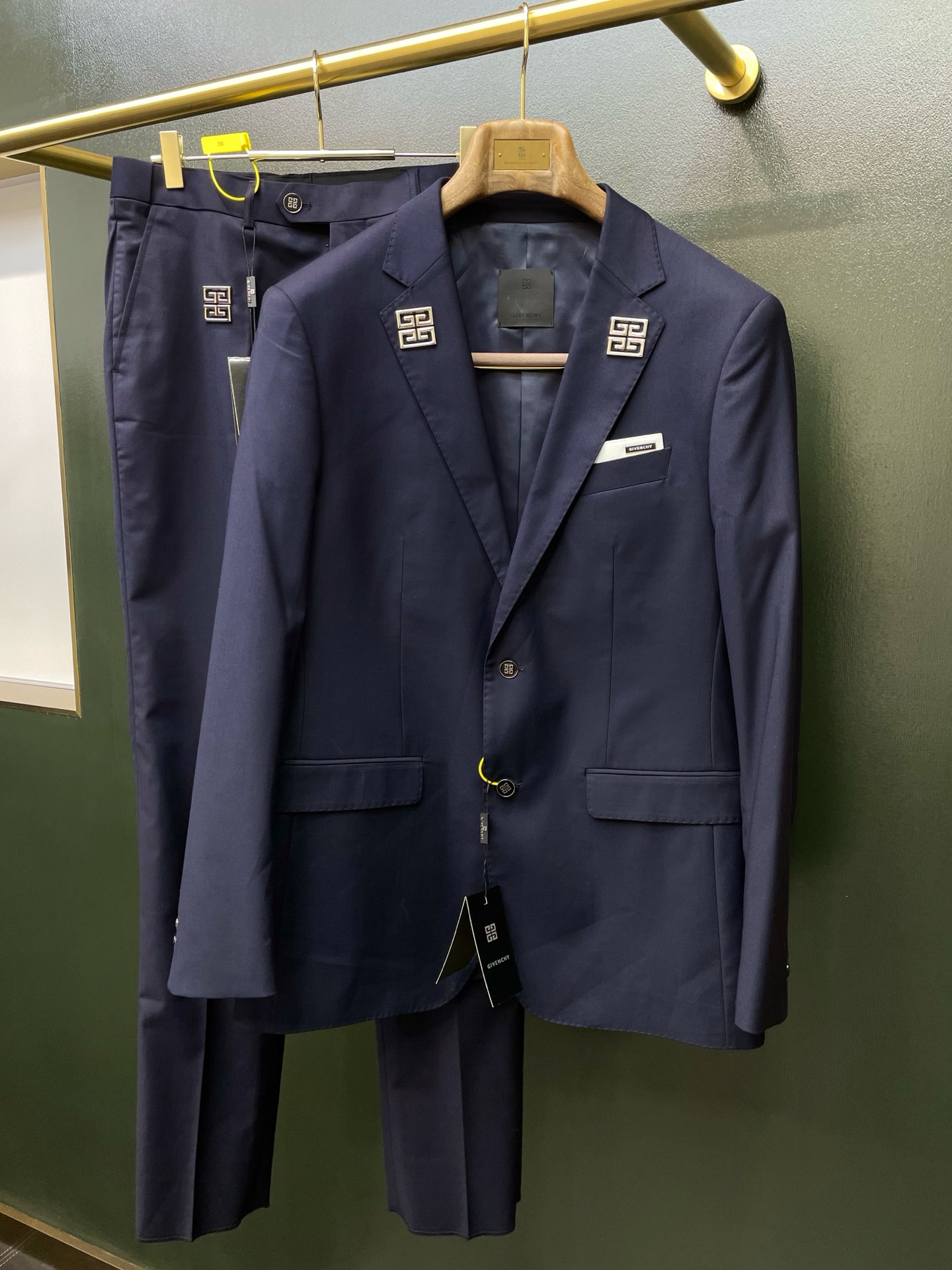 suit