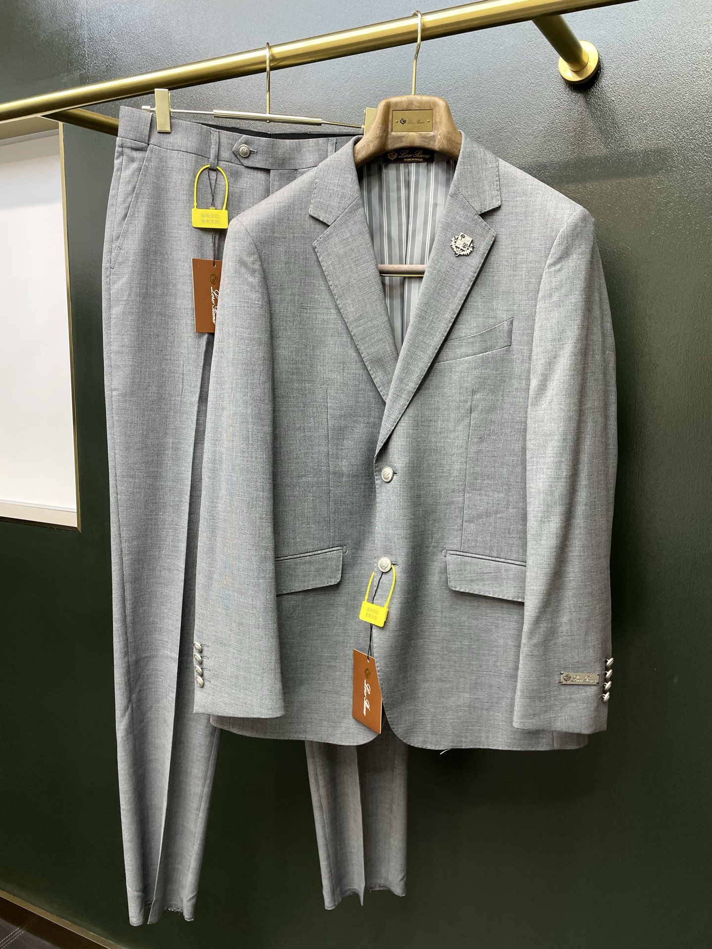 suit