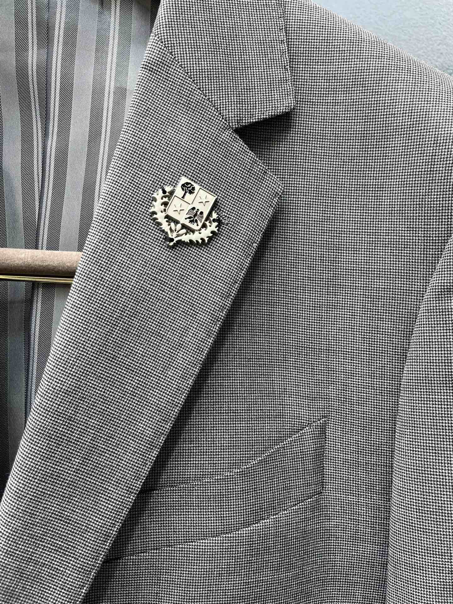 suit