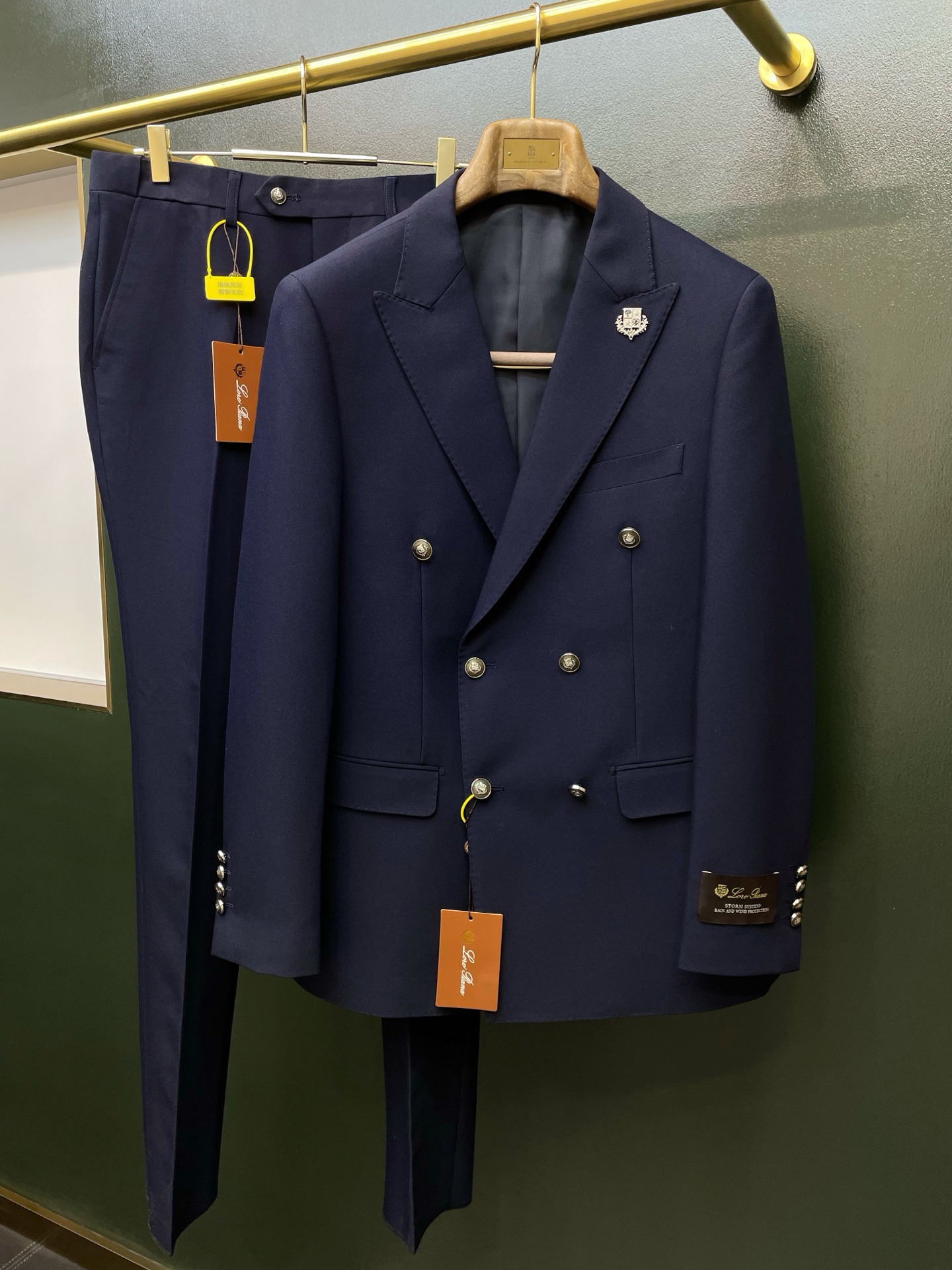 suit
