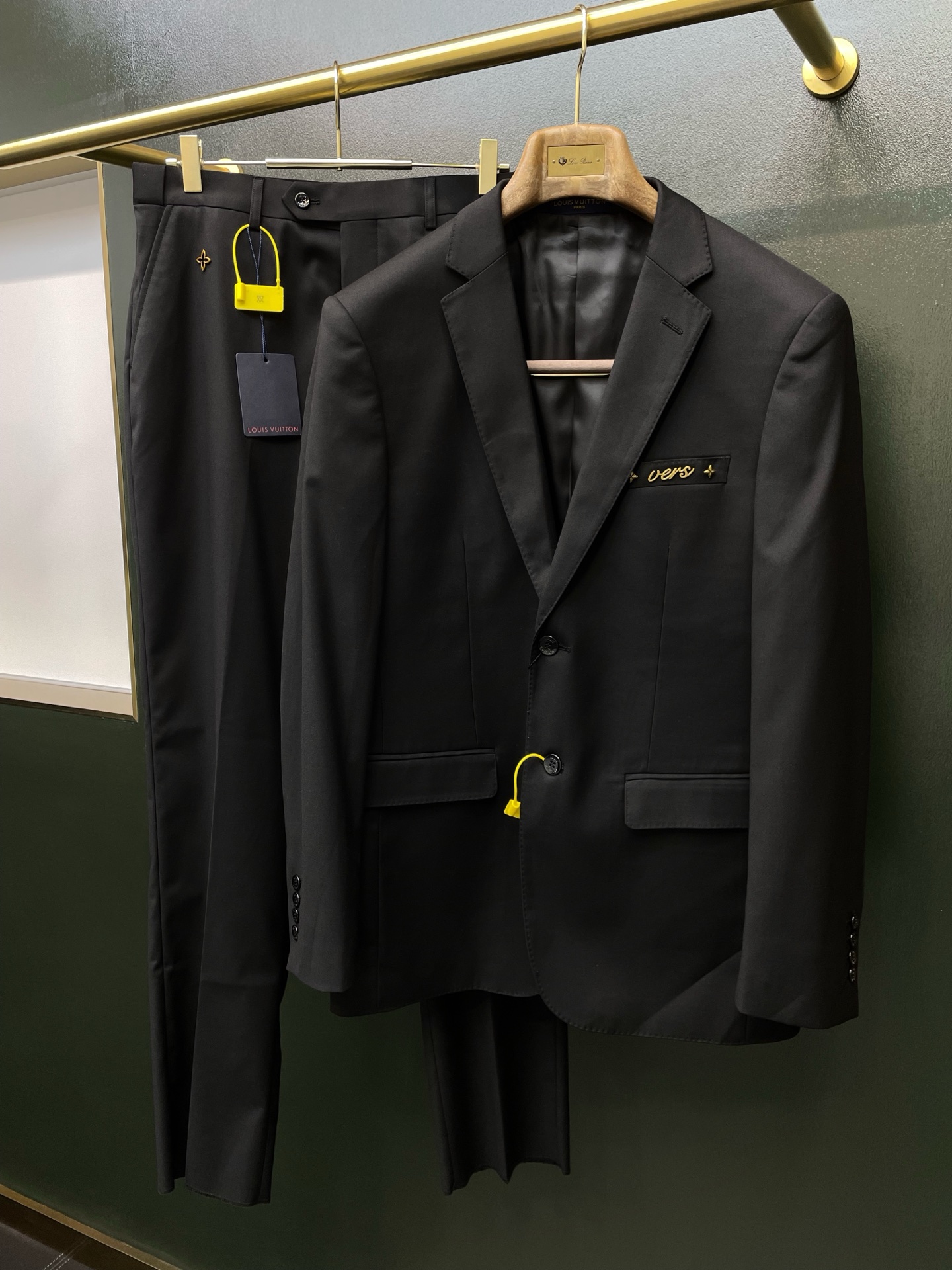 suit