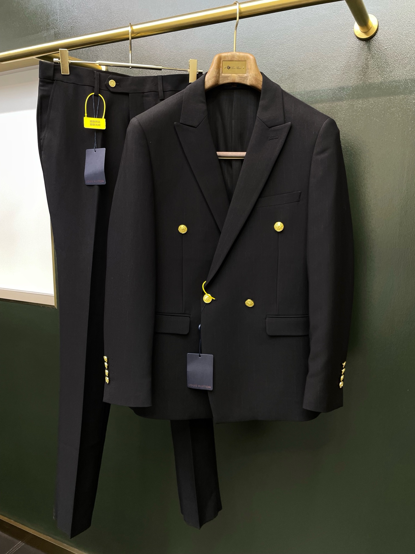 suit