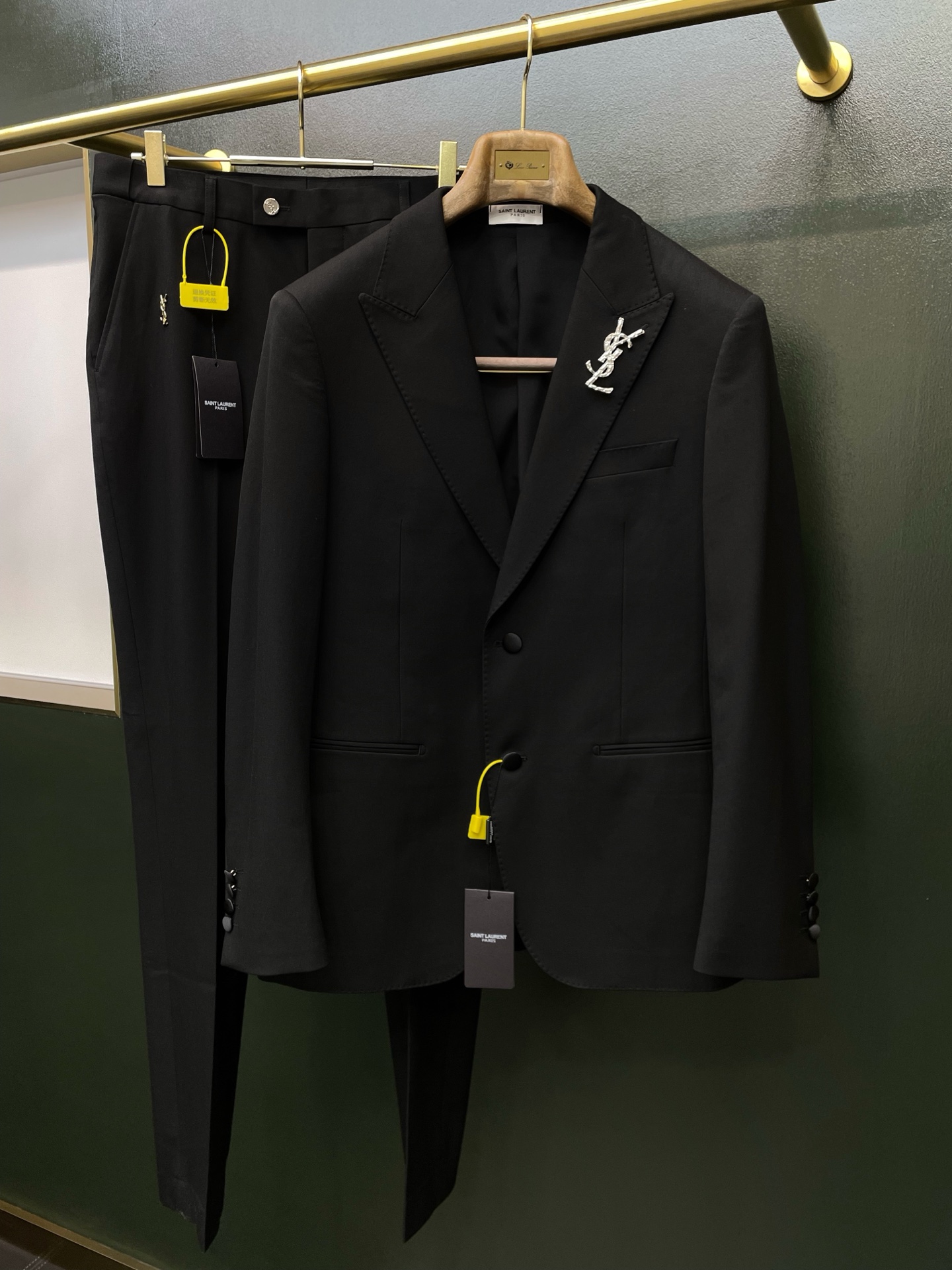 suit