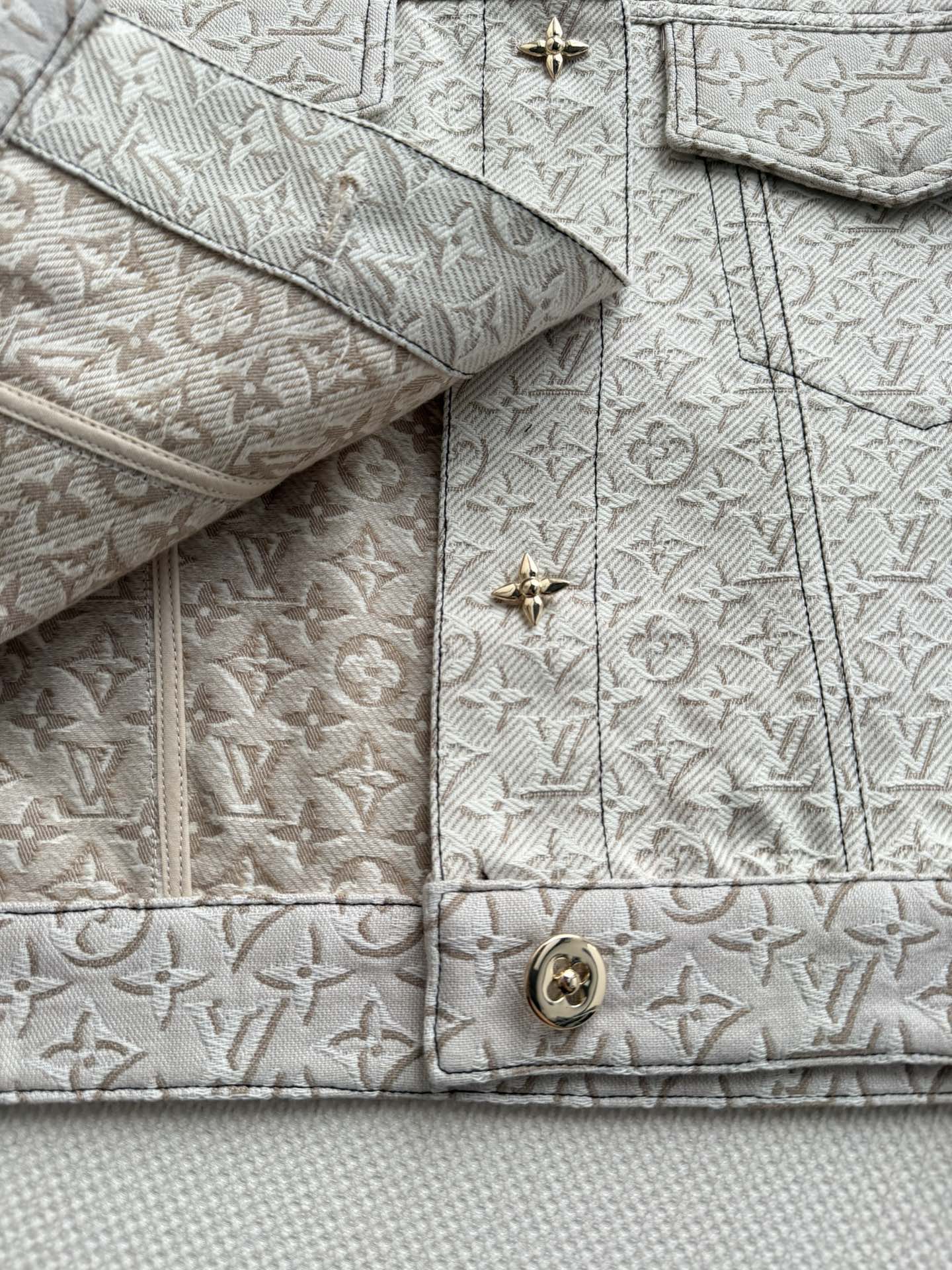 Women's Jackets