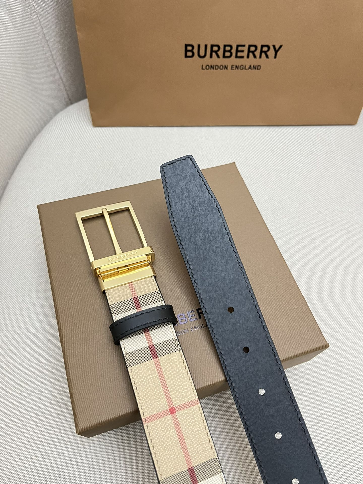 Burberry belt