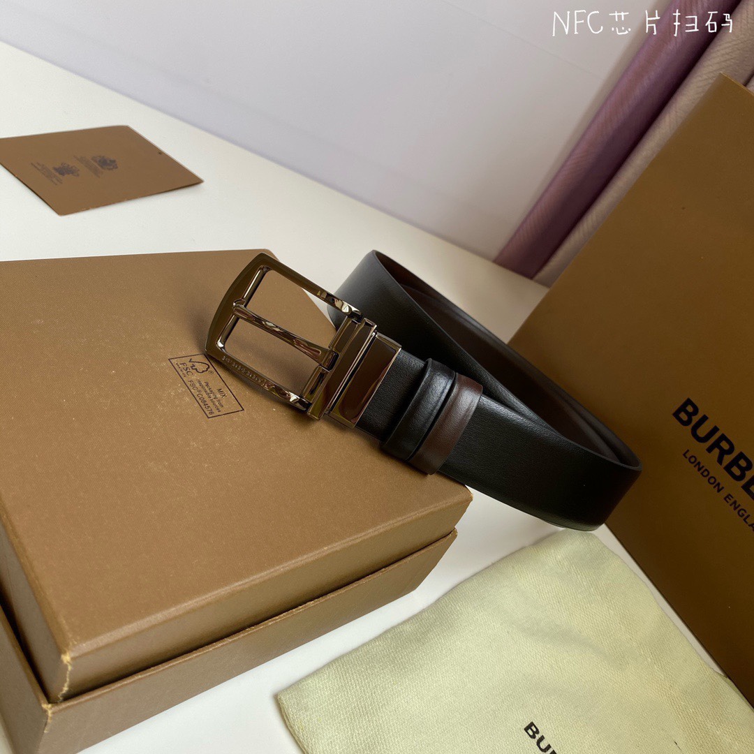 Burberry belt