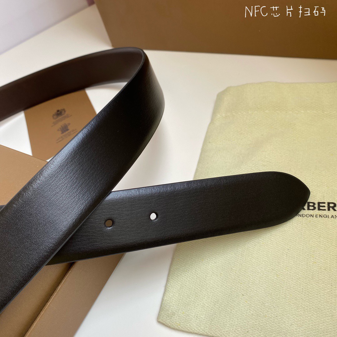Burberry belt