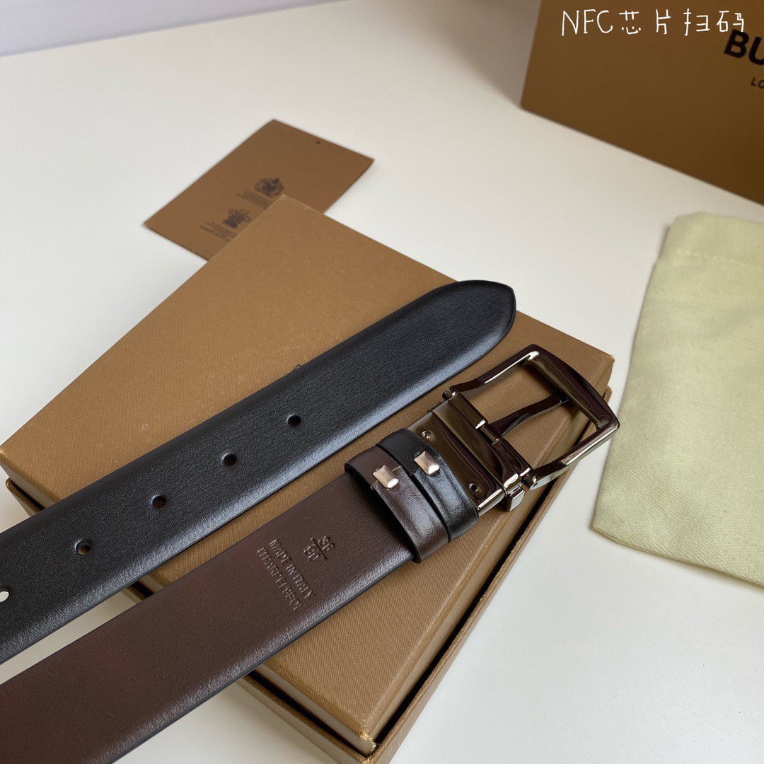 Burberry belt