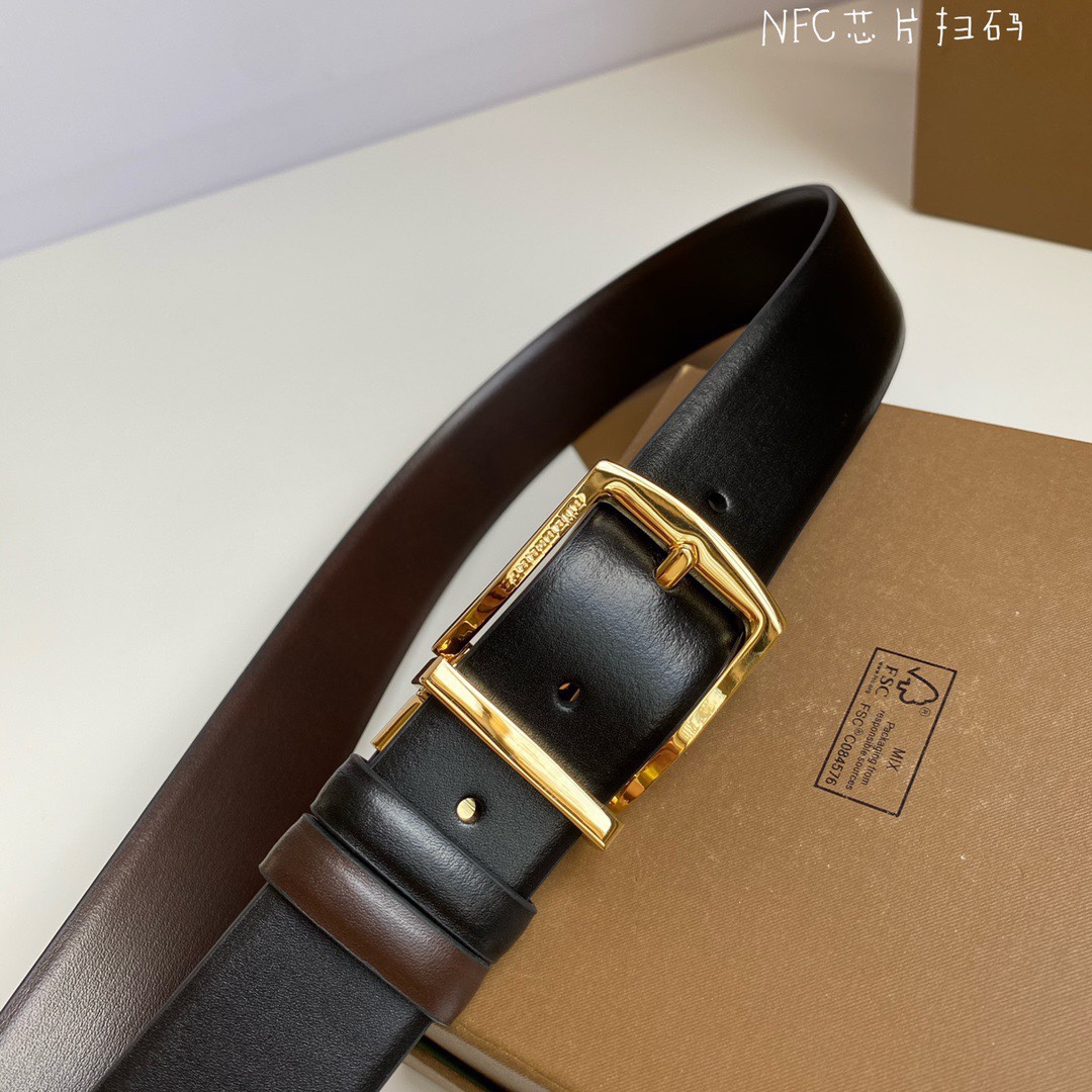 Burberry belt