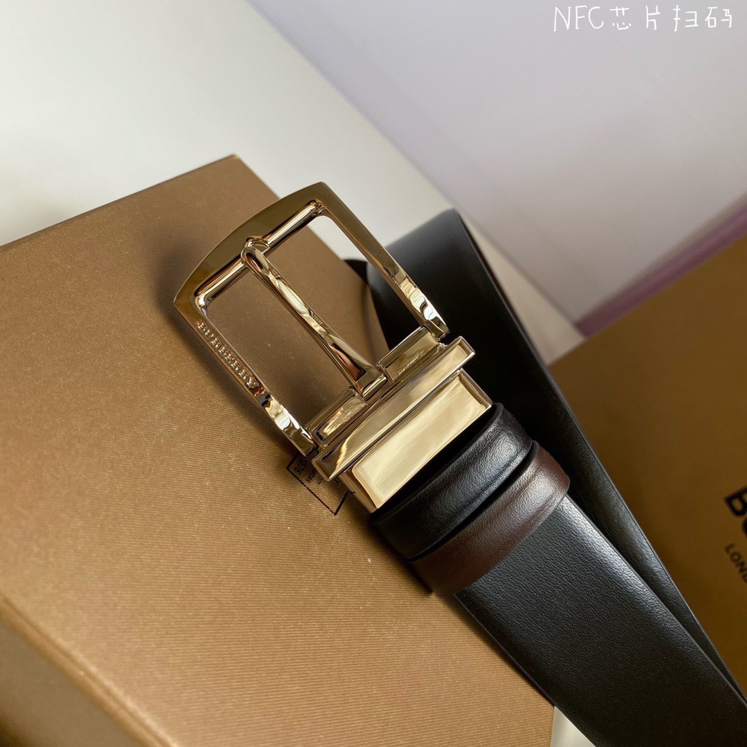 Burberry belt