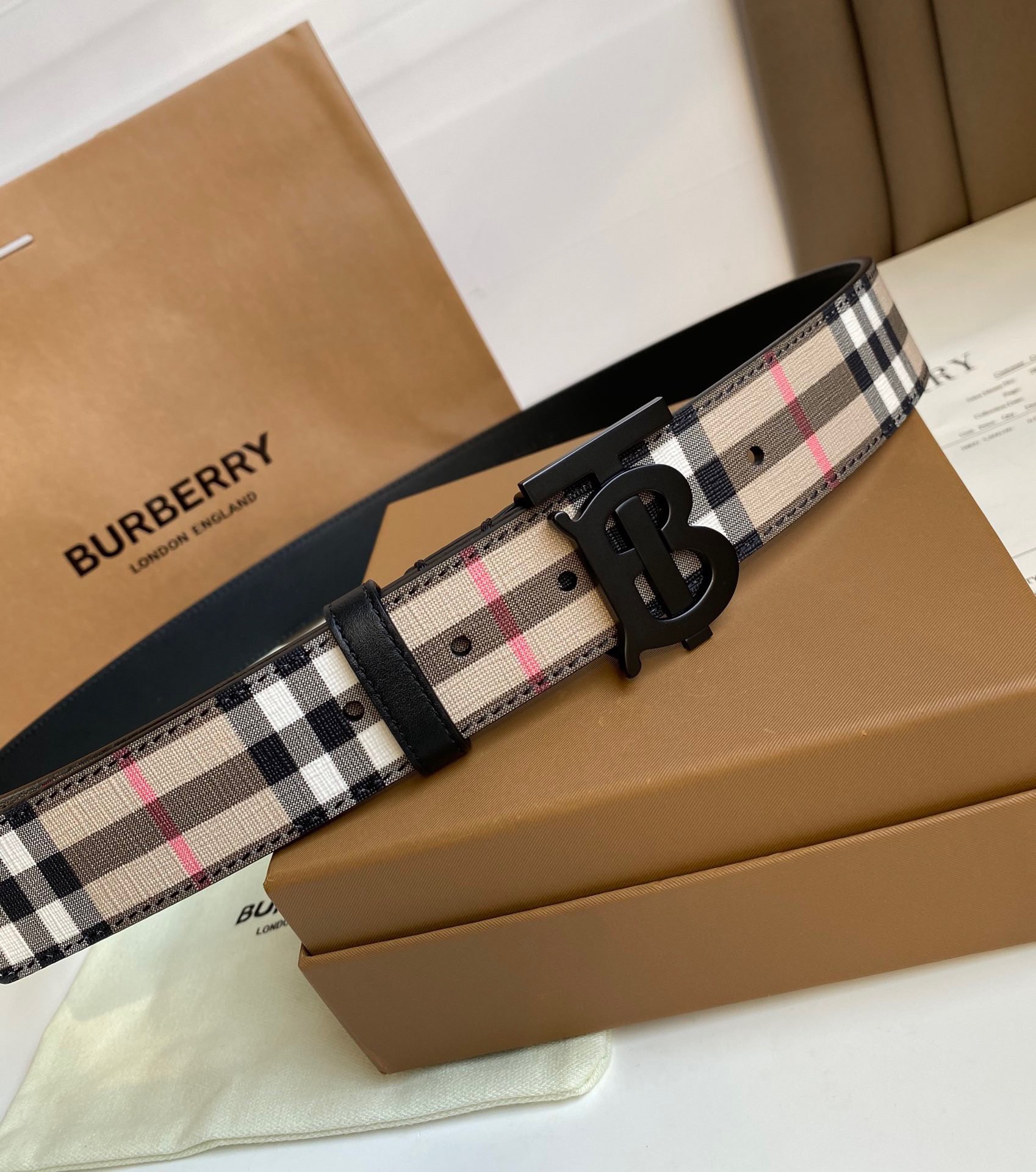Burberry belt