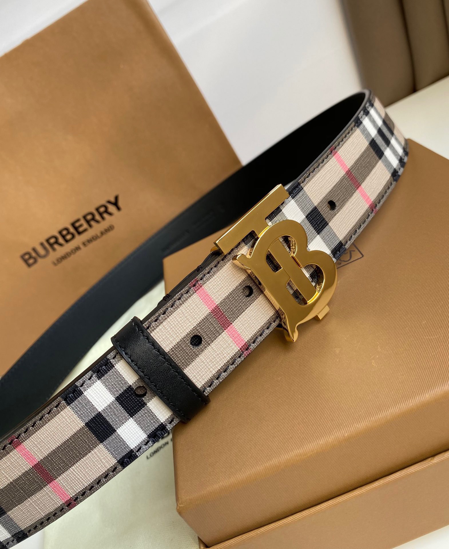 Burberry belt