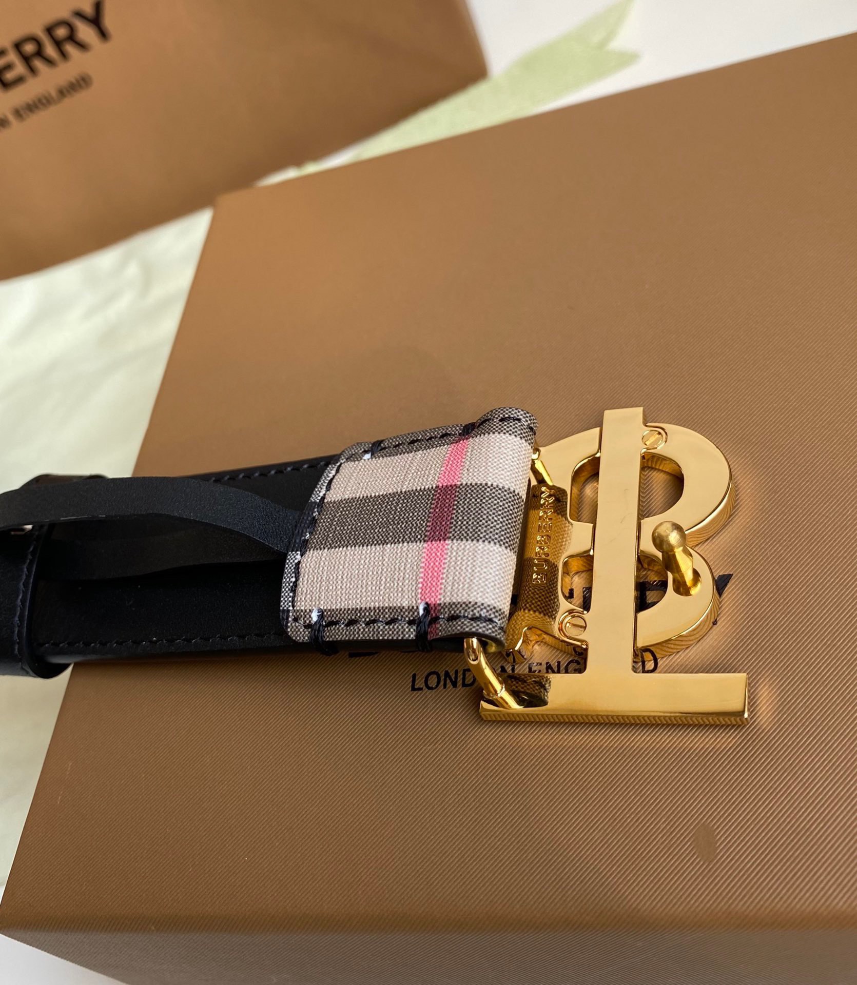 Burberry belt
