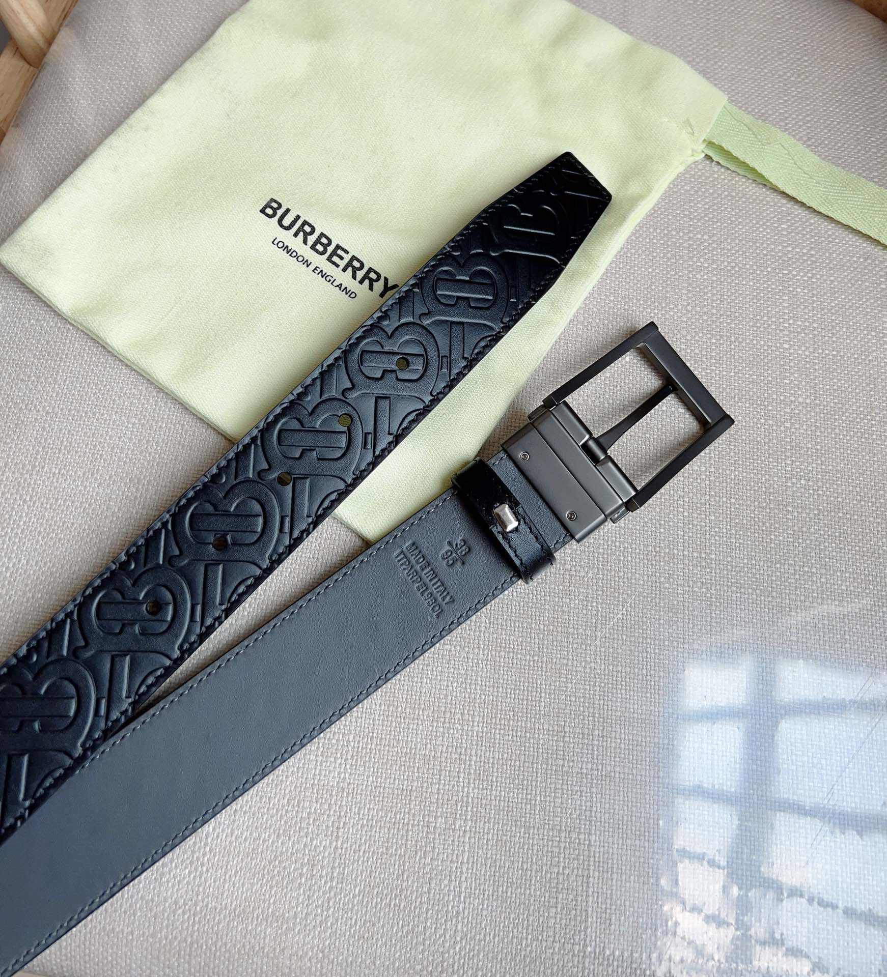 Burberry belt