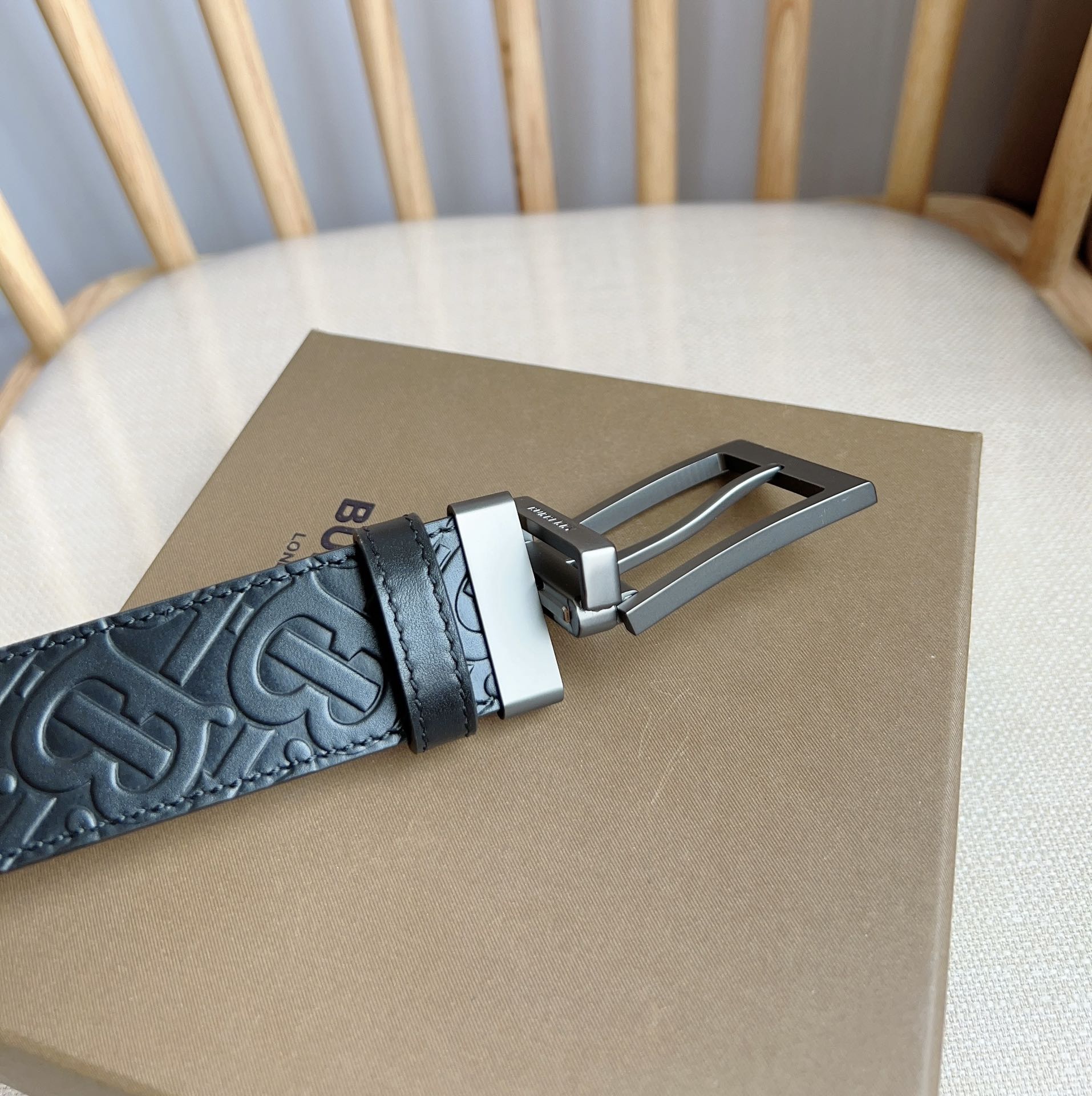 Burberry belt
