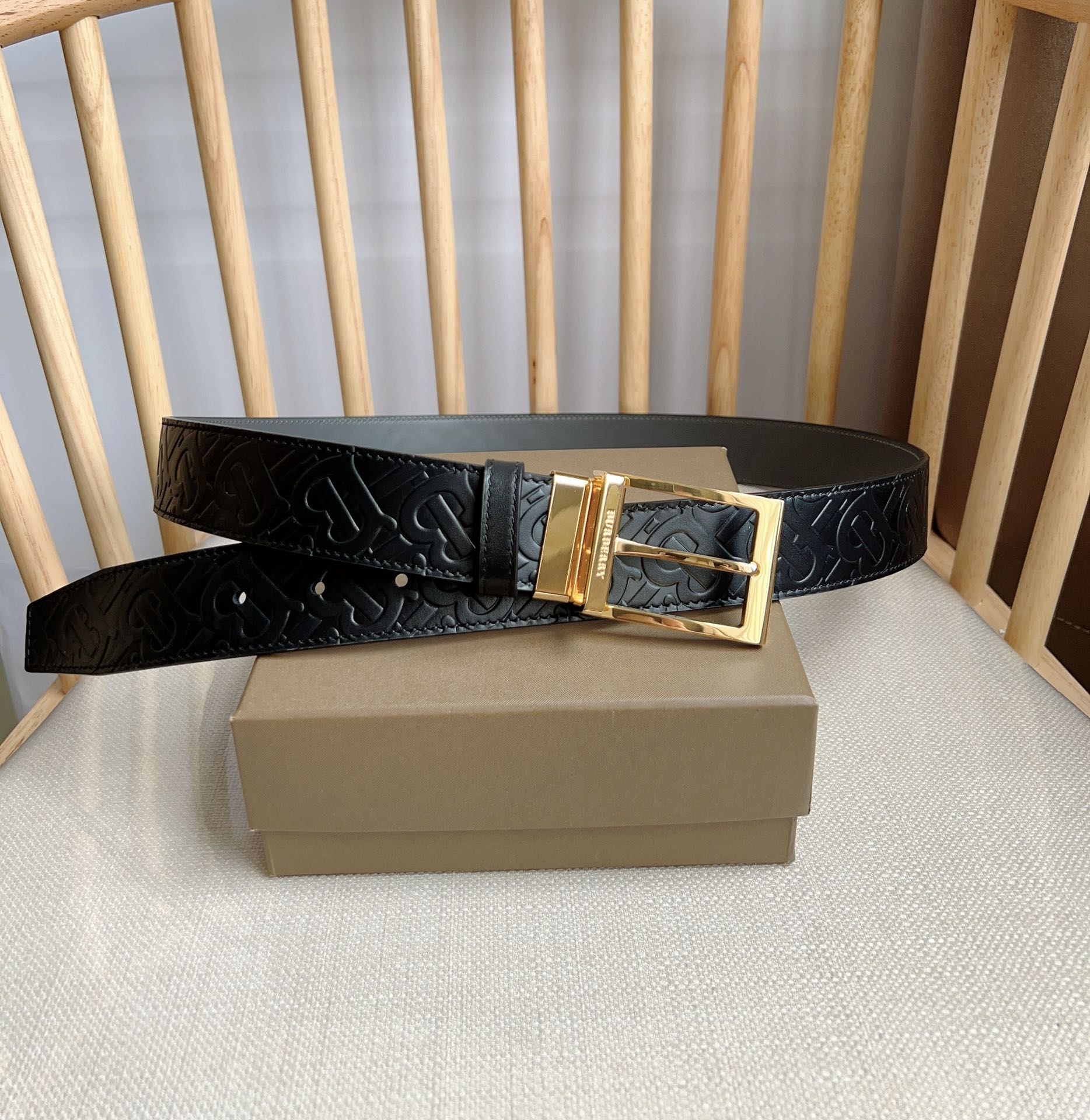 Burberry belt