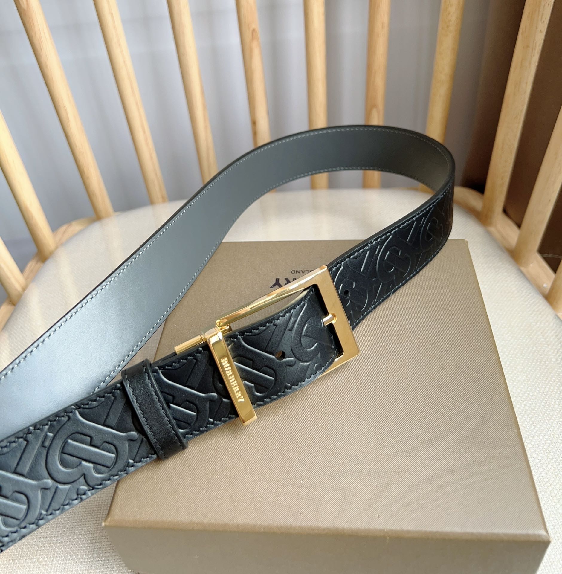 Burberry belt