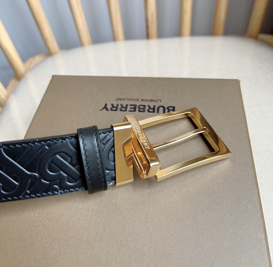 Burberry belt