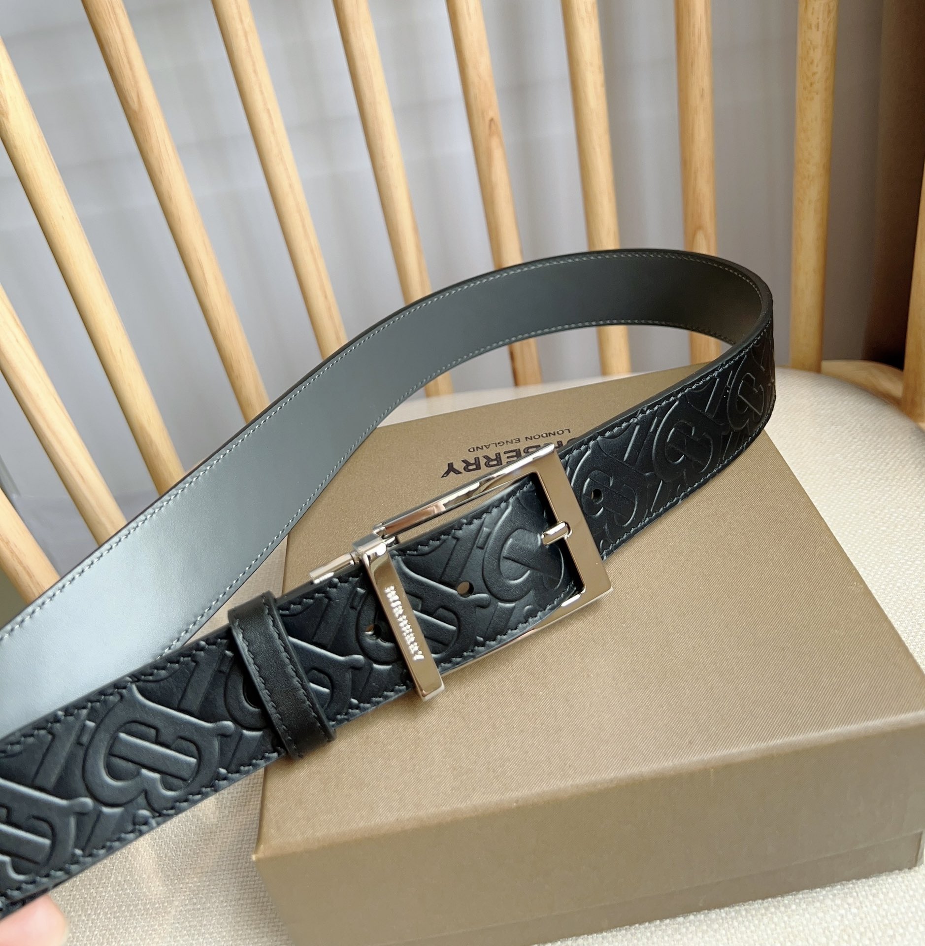 Burberry belt