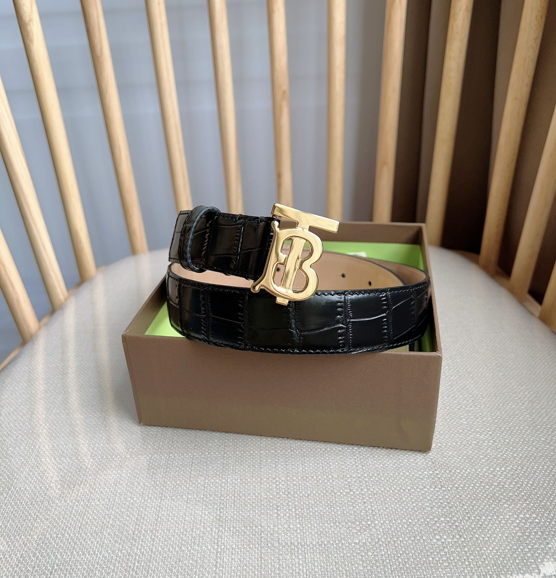 Burberry belt