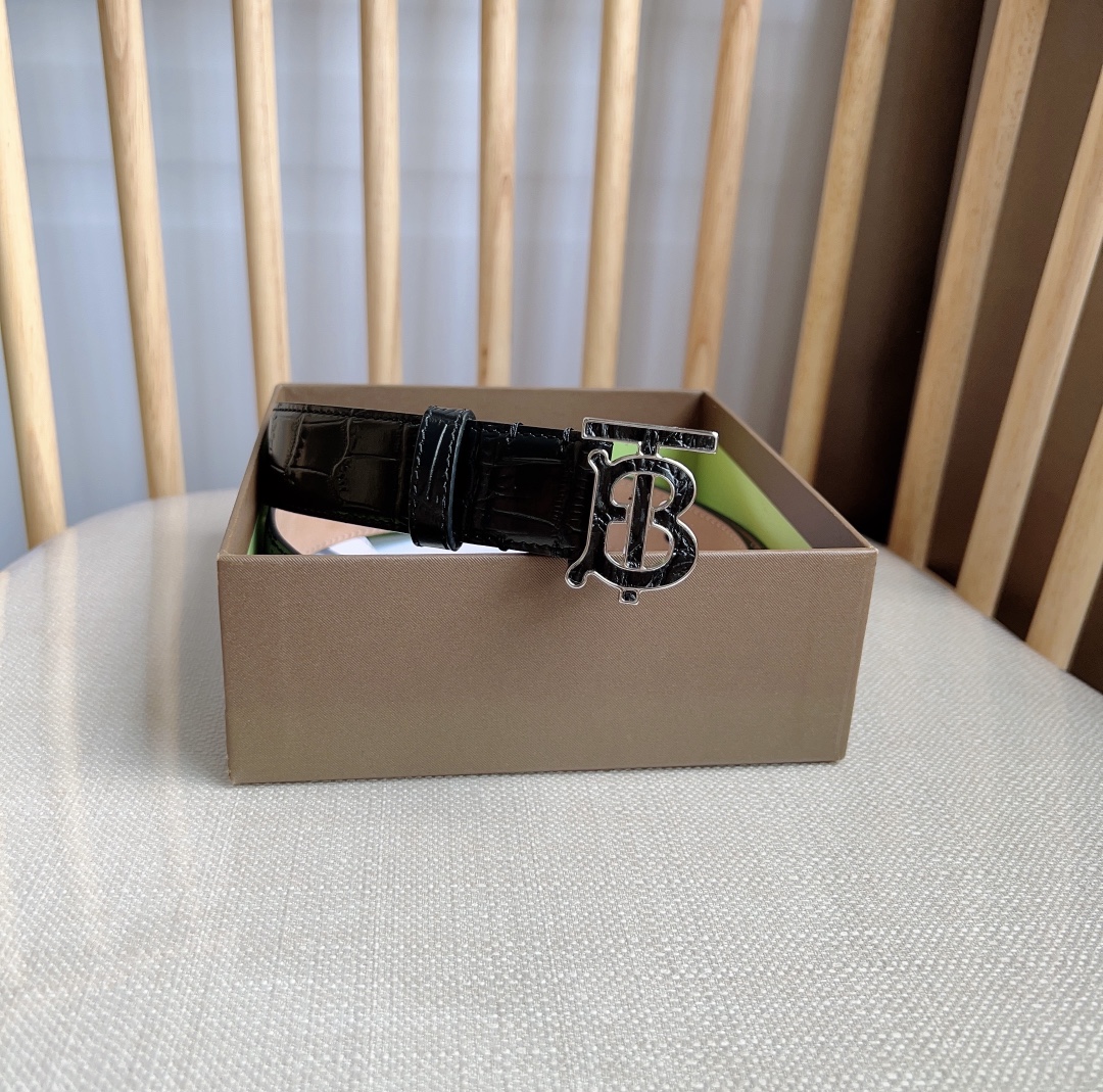 Burberry belt