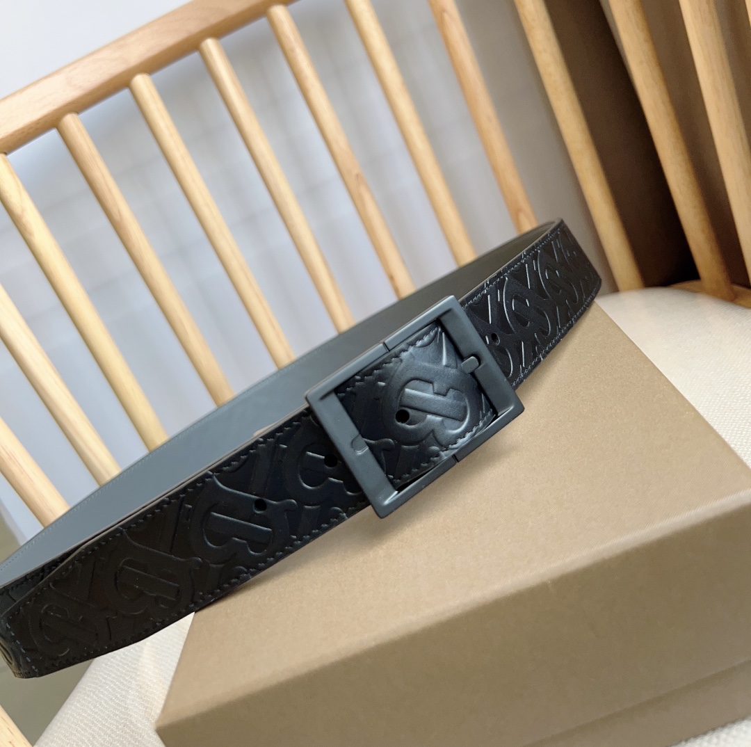 Burberry belt