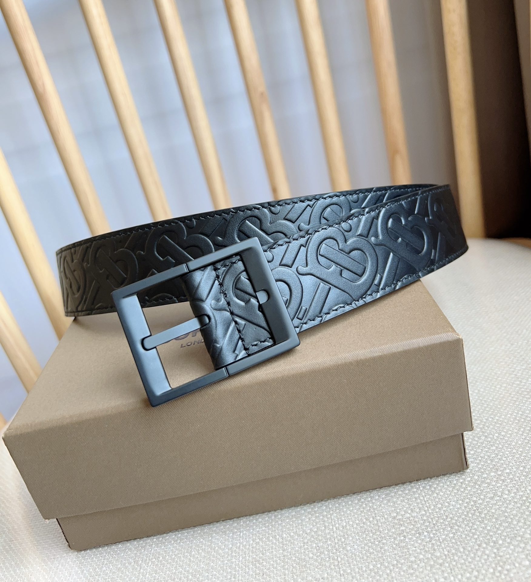Burberry belt