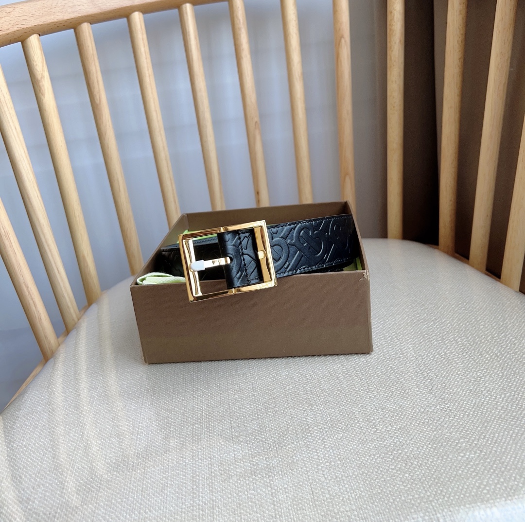 Burberry belt