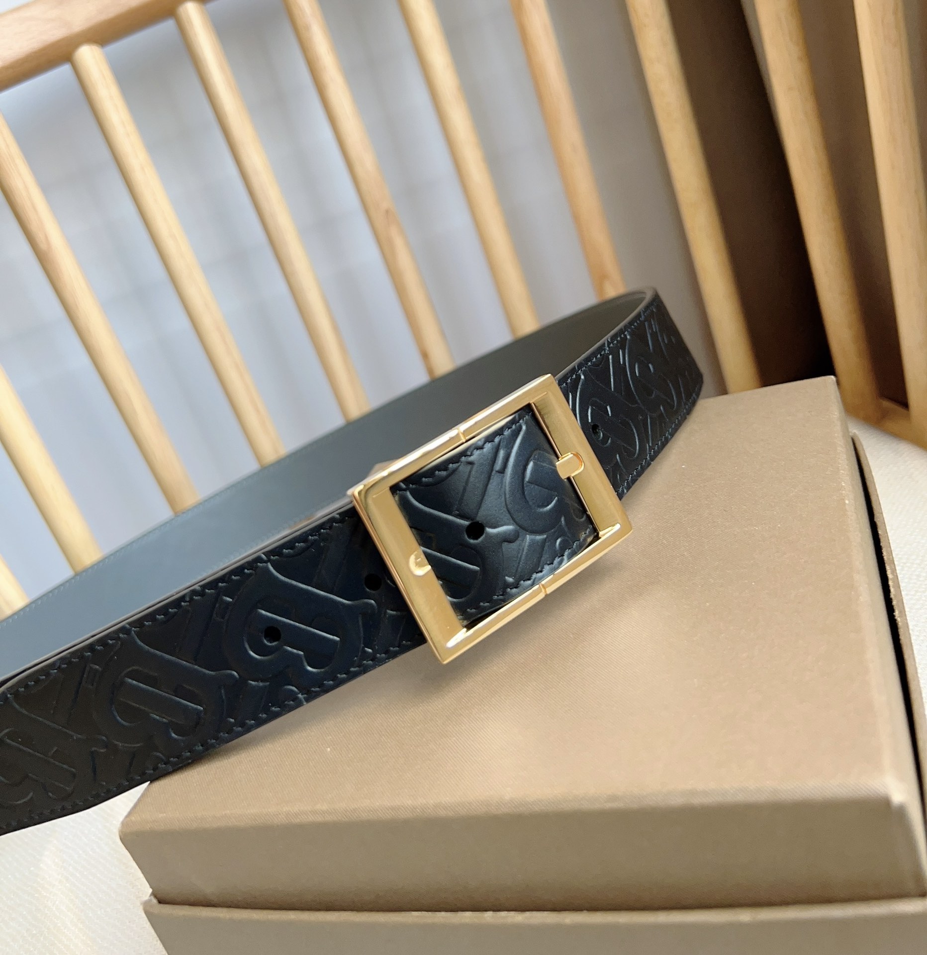 Burberry belt