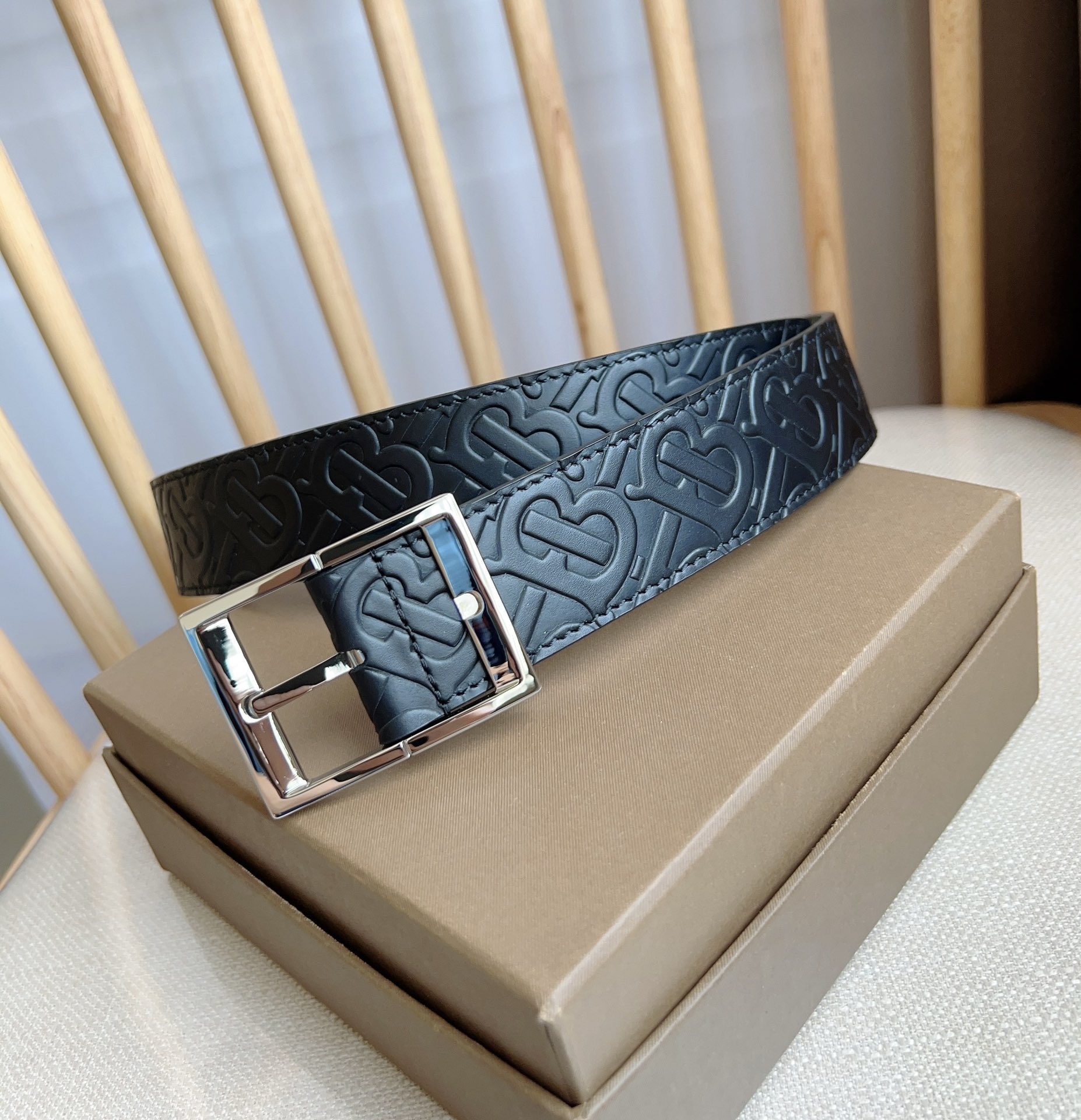 Burberry belt