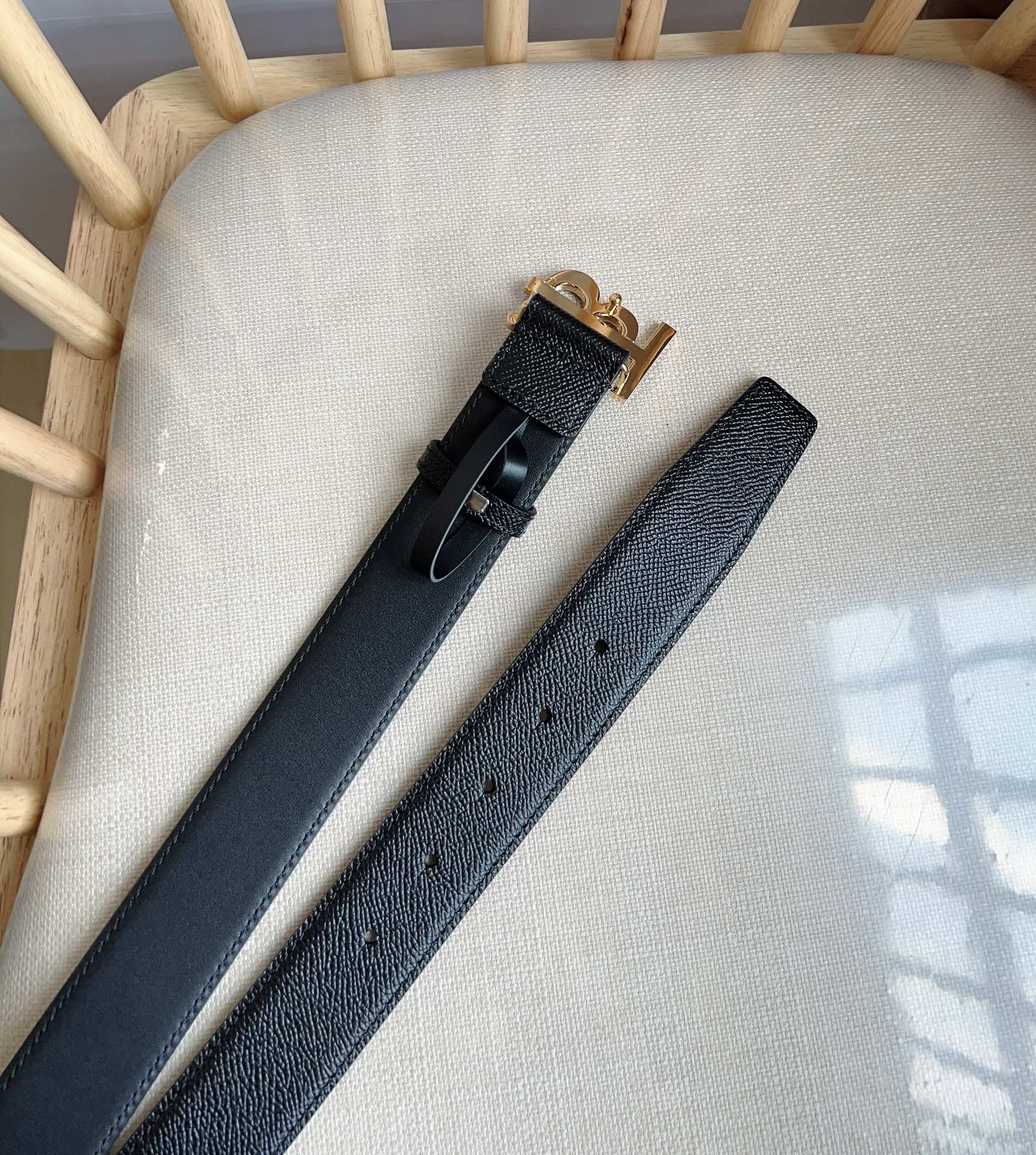 Burberry belt