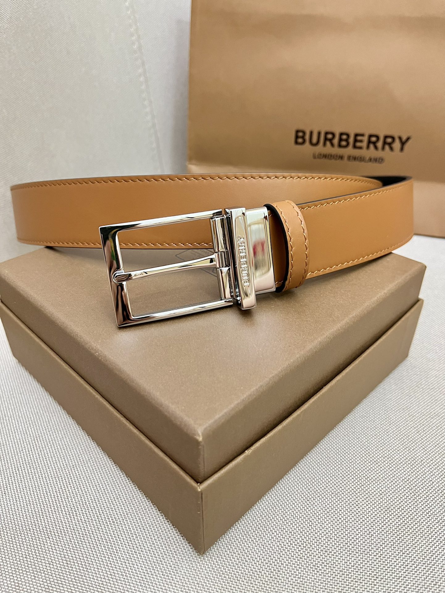 Burberry belt