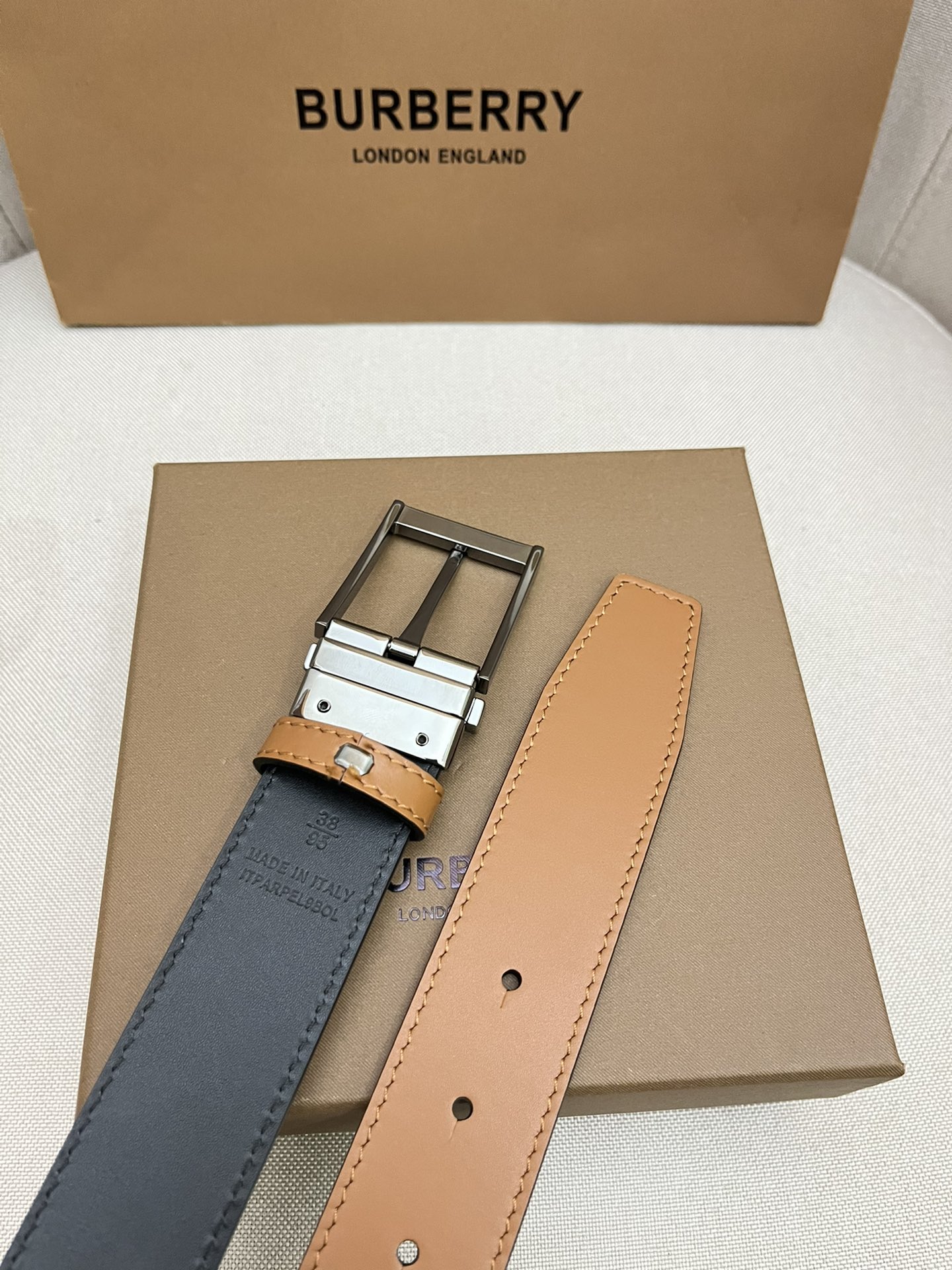 Burberry belt