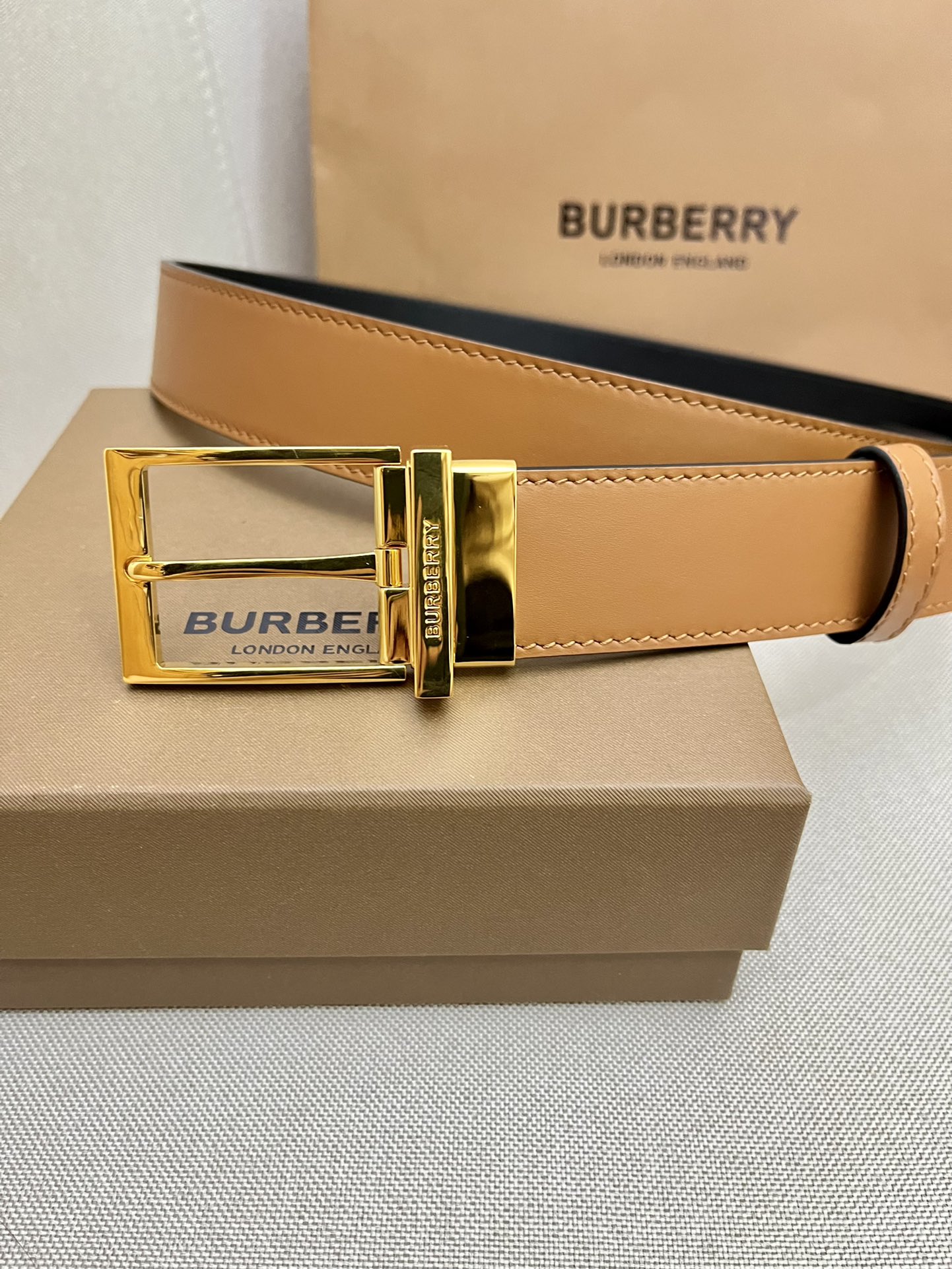 Burberry belt