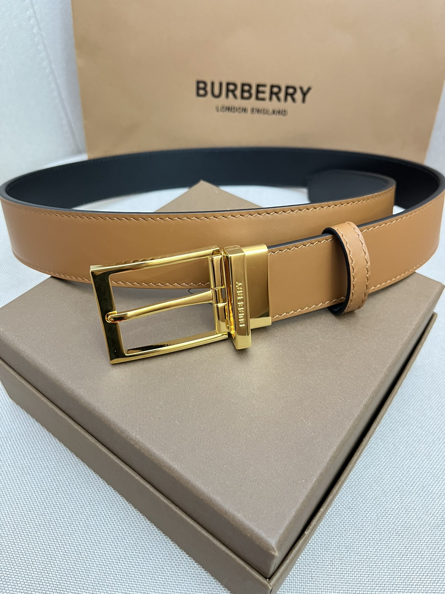 Burberry belt